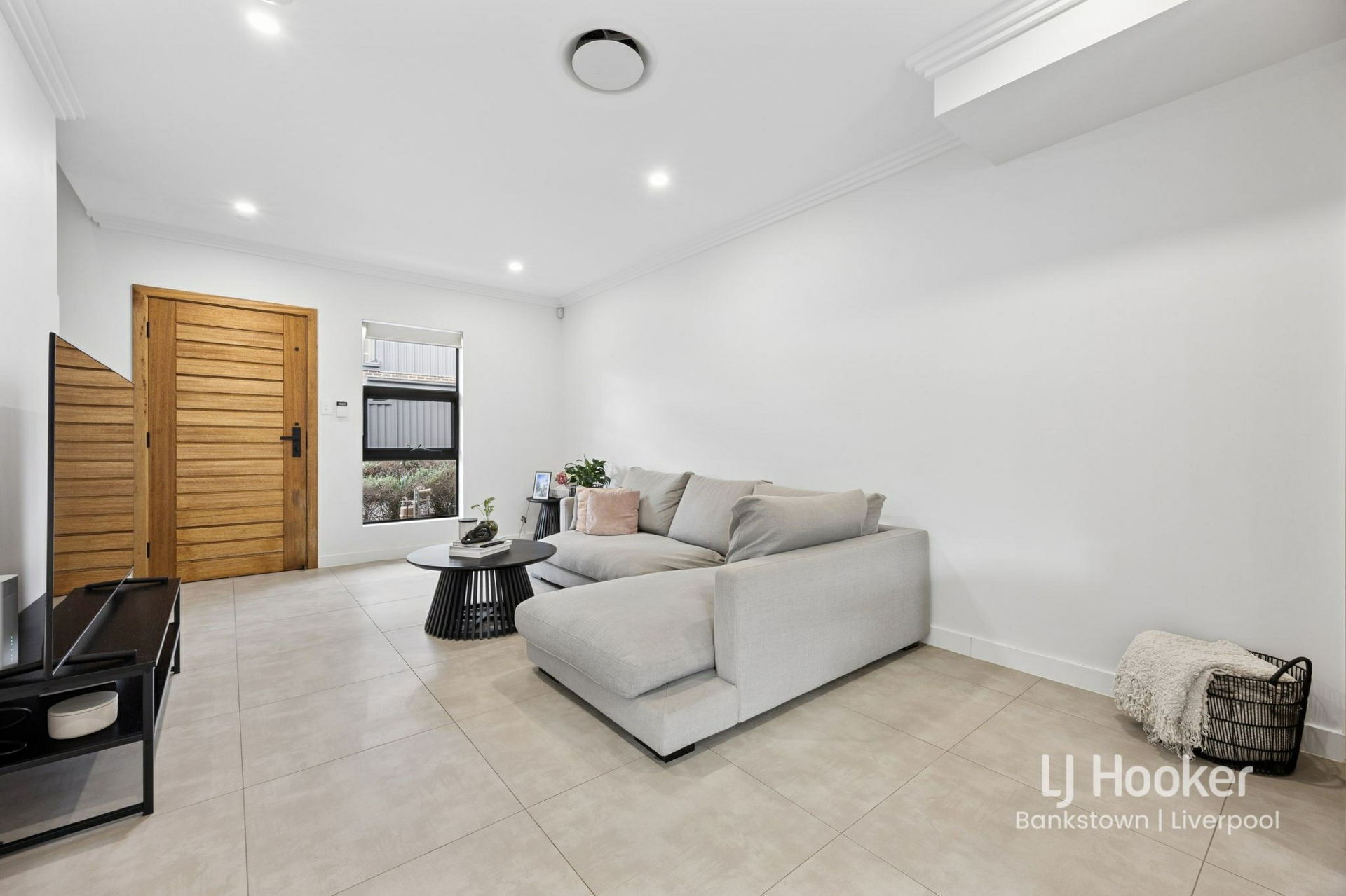 7/9-11 Elouera Crescent — photo 7 of 19