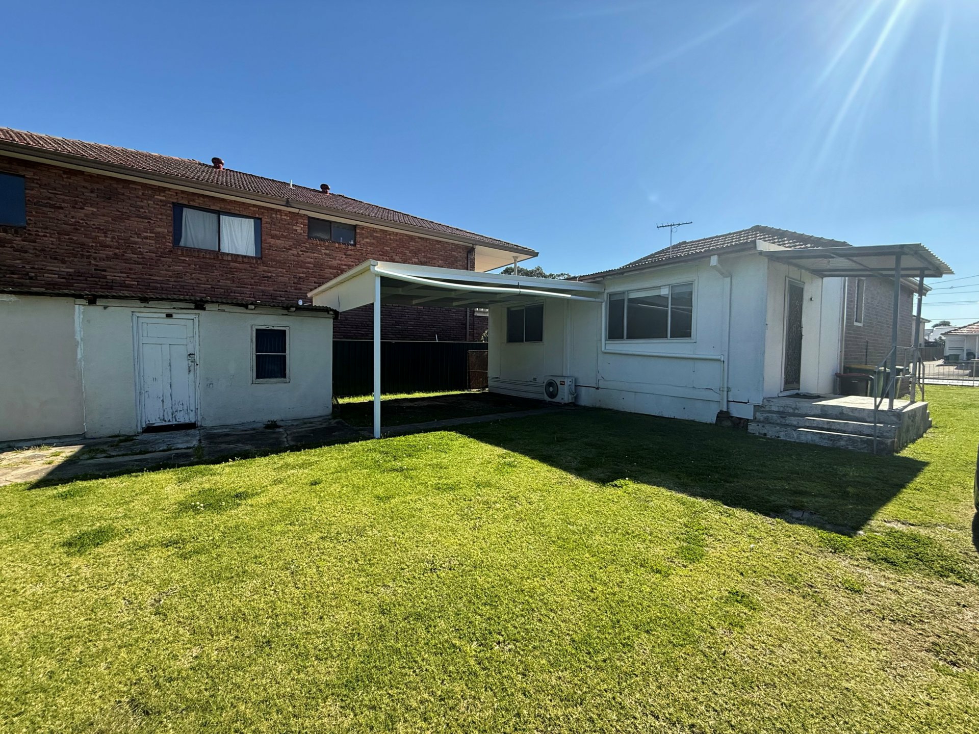 212 Canterbury Road — photo 9 of 10
