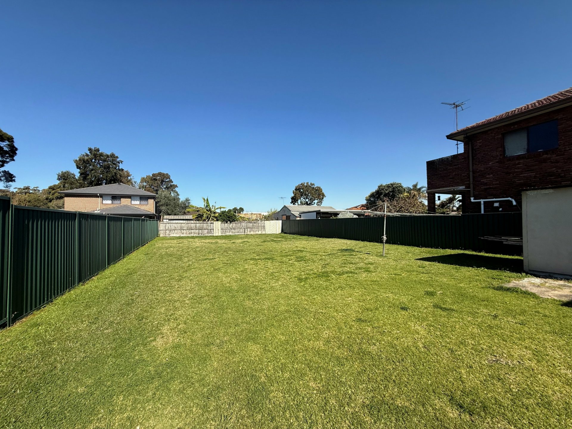 212 Canterbury Road — photo 10 of 10