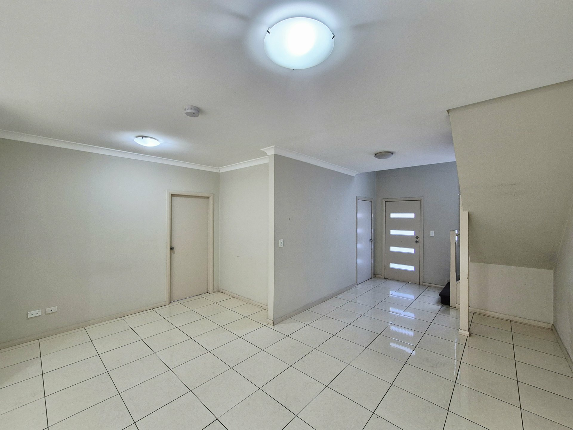 9/45 Dutton Street — photo 3 of 7