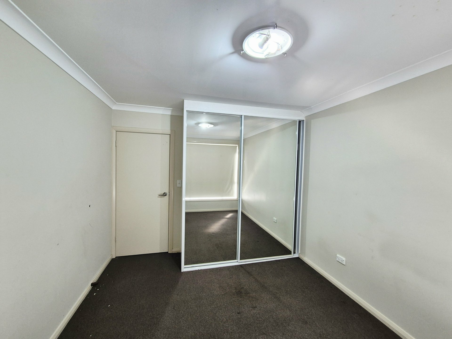 9/45 Dutton Street — photo 5 of 7
