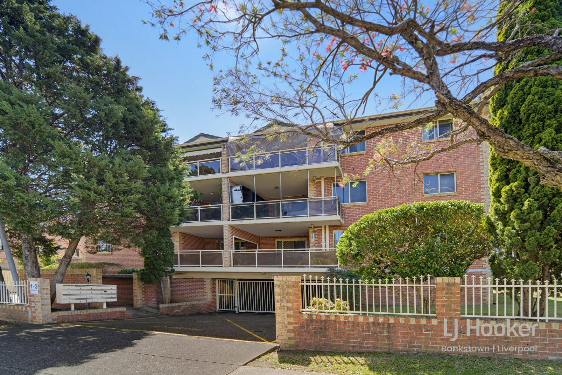 15/1 Carmen Street — photo from LJ Hooker Bankstown