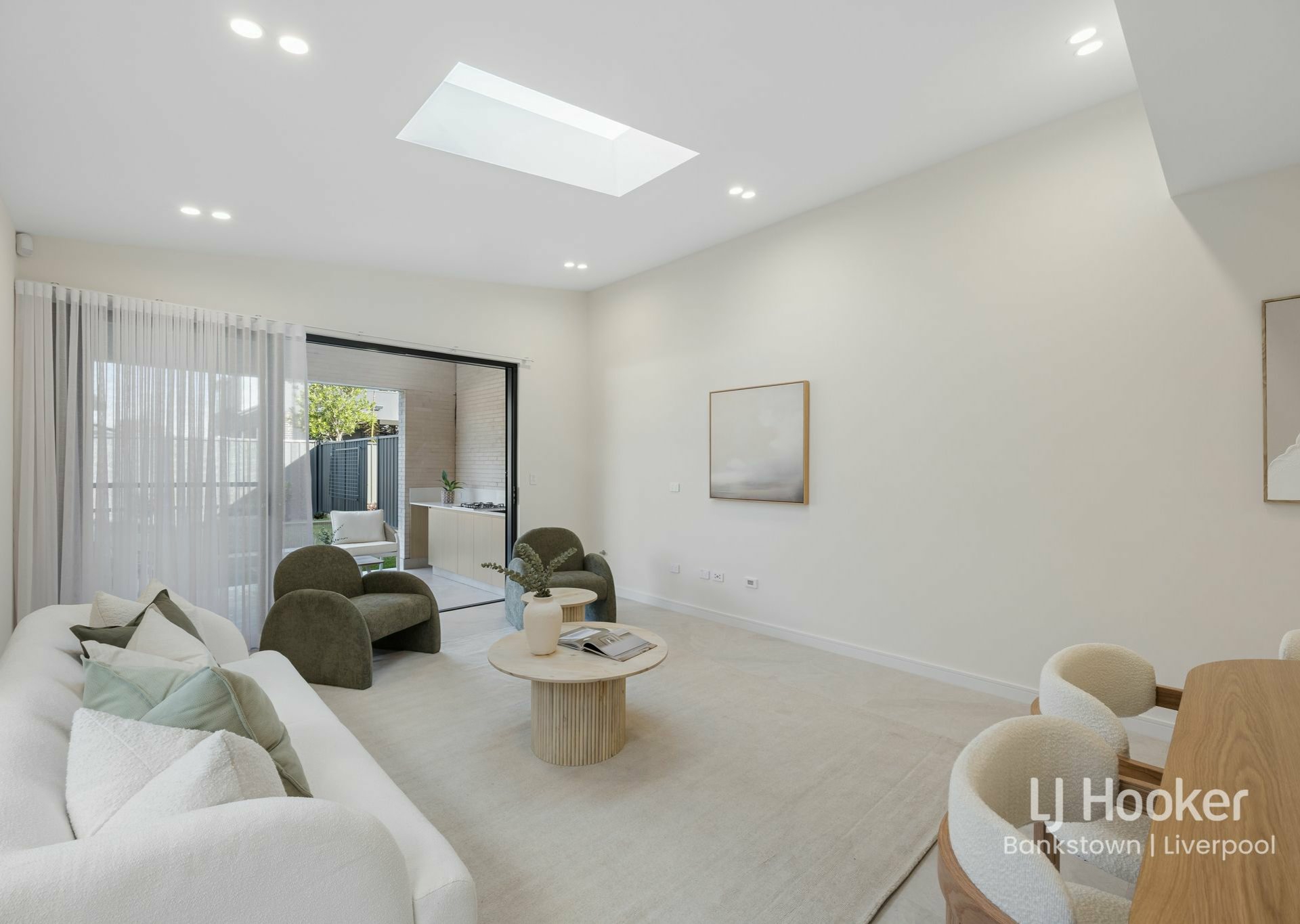 35B Longstaff Avenue — photo 2 of 15