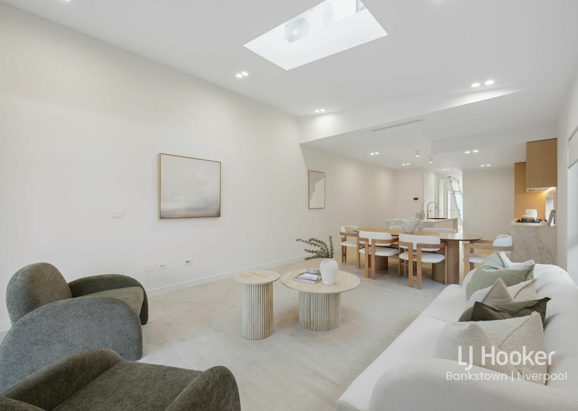 35B Longstaff Avenue — photo 3 of 15