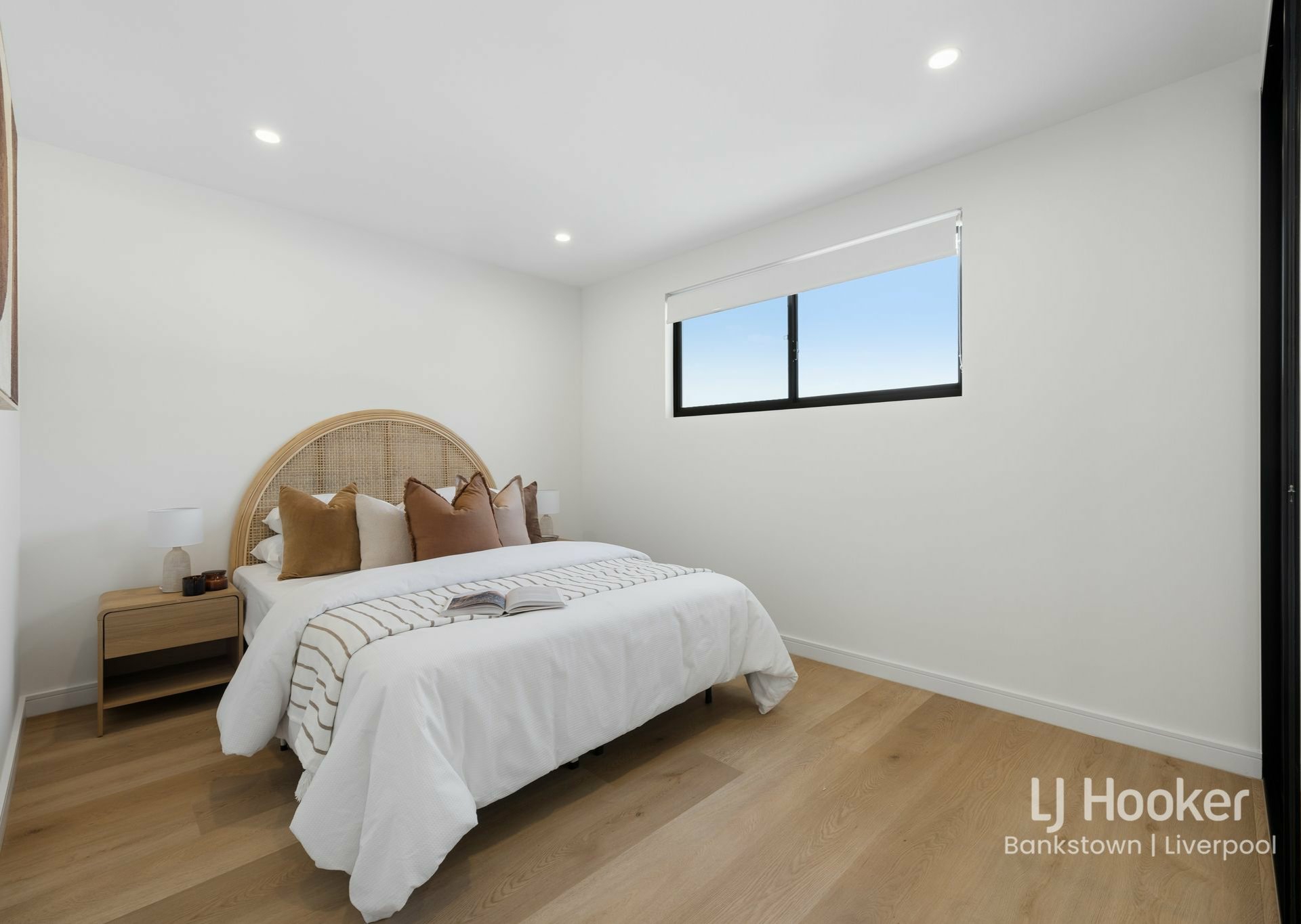 35B Longstaff Avenue — photo 12 of 15