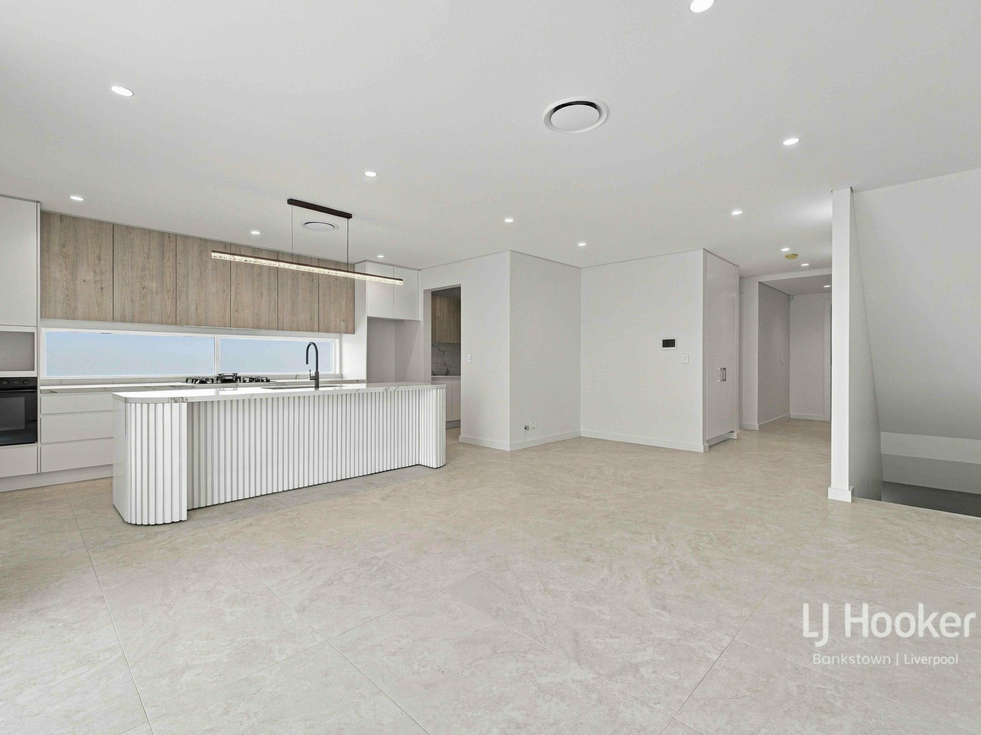 45 Hazel Street — photo 2 of 12