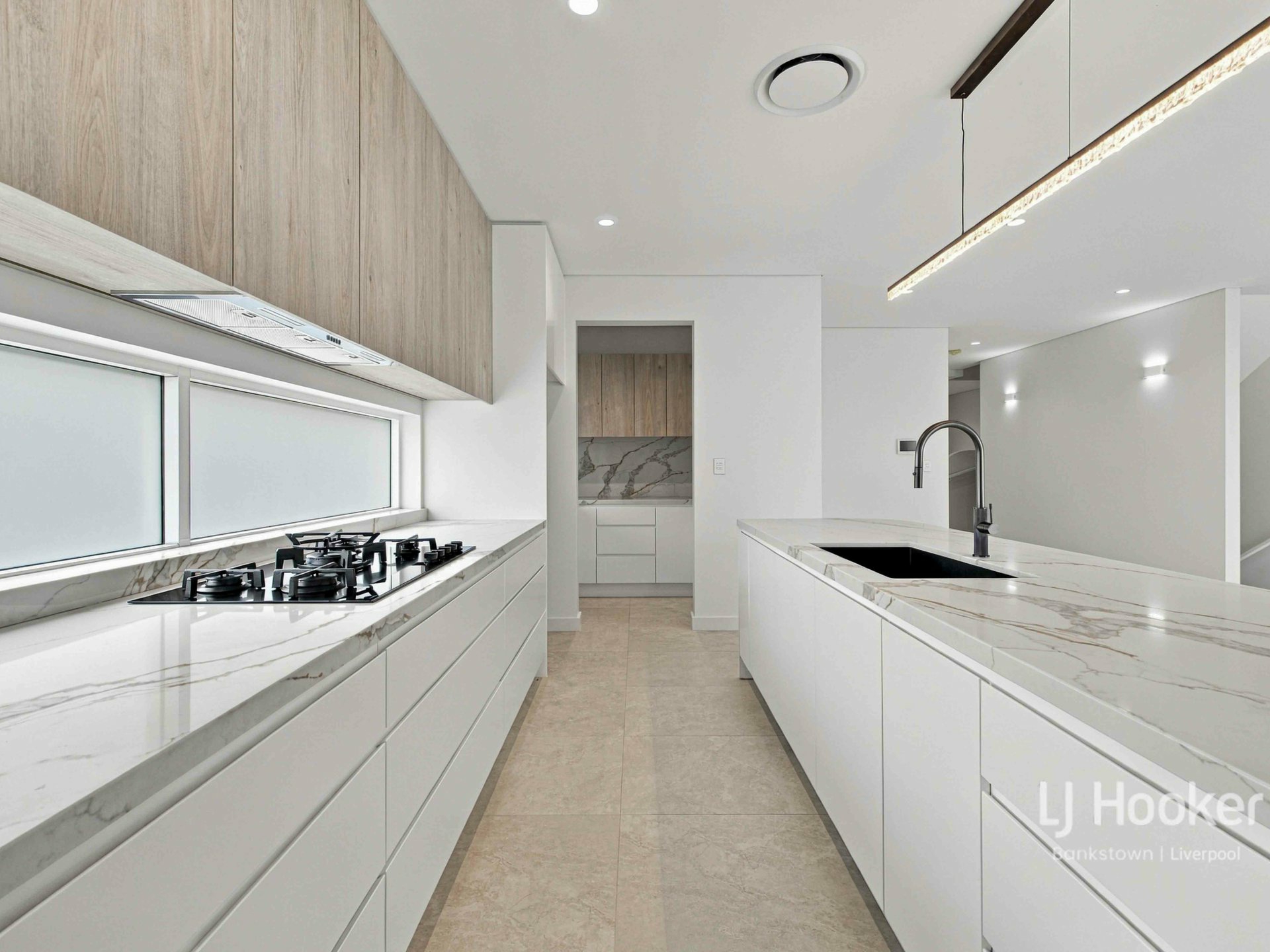 45 Hazel Street — photo 4 of 12