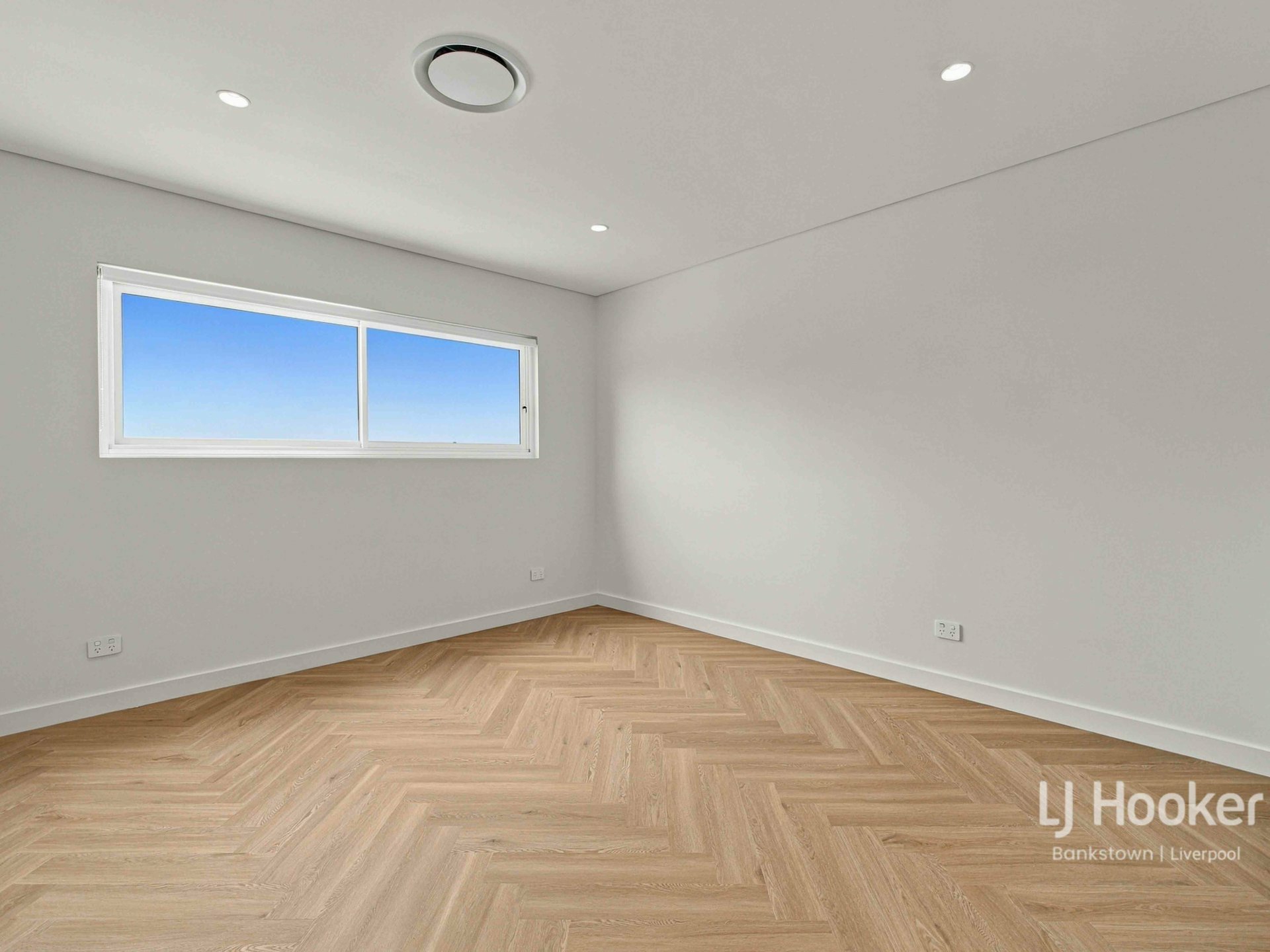 45 Hazel Street — photo 11 of 12