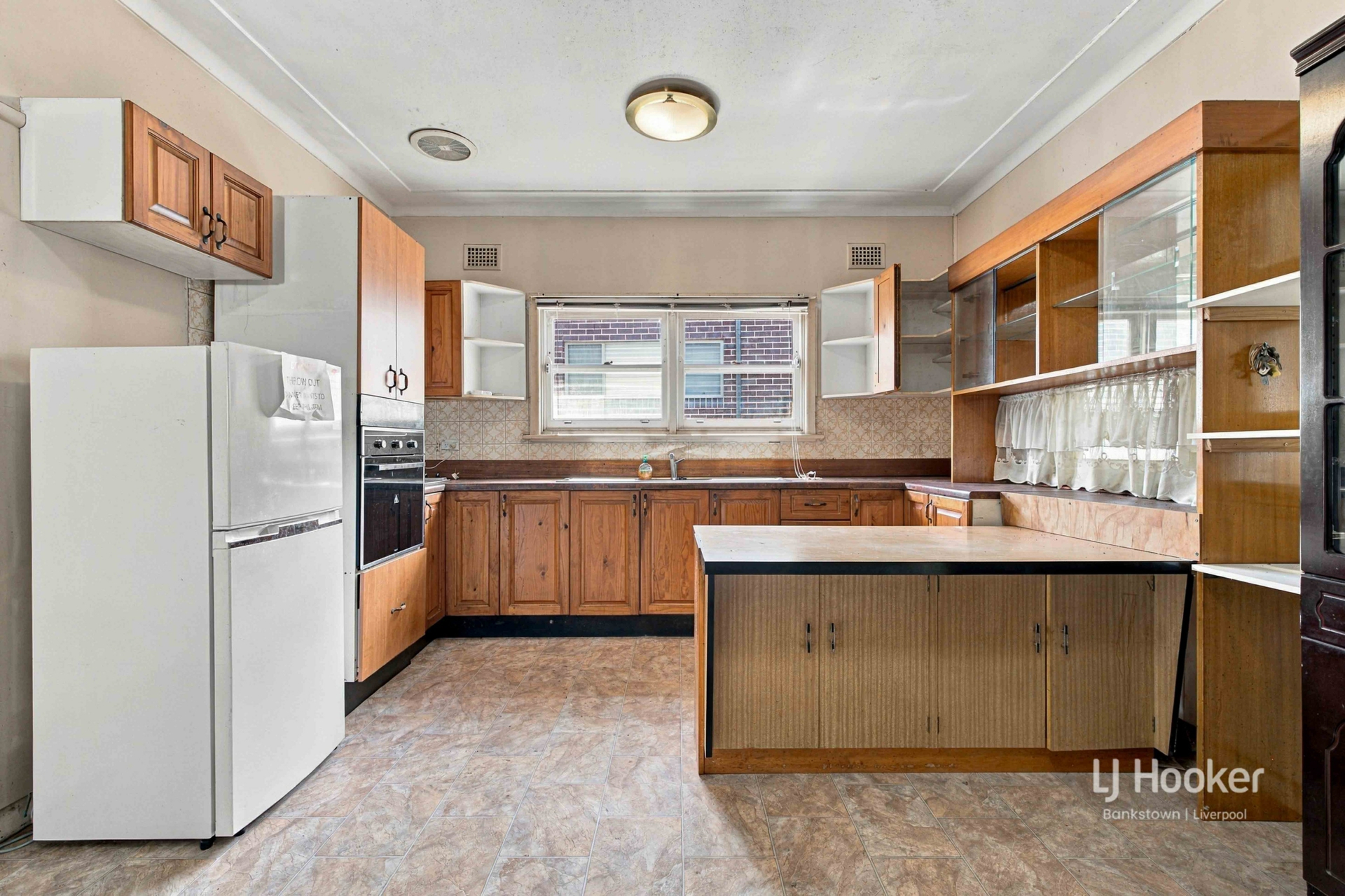 21 Wenke Crescent — photo 5 of 15