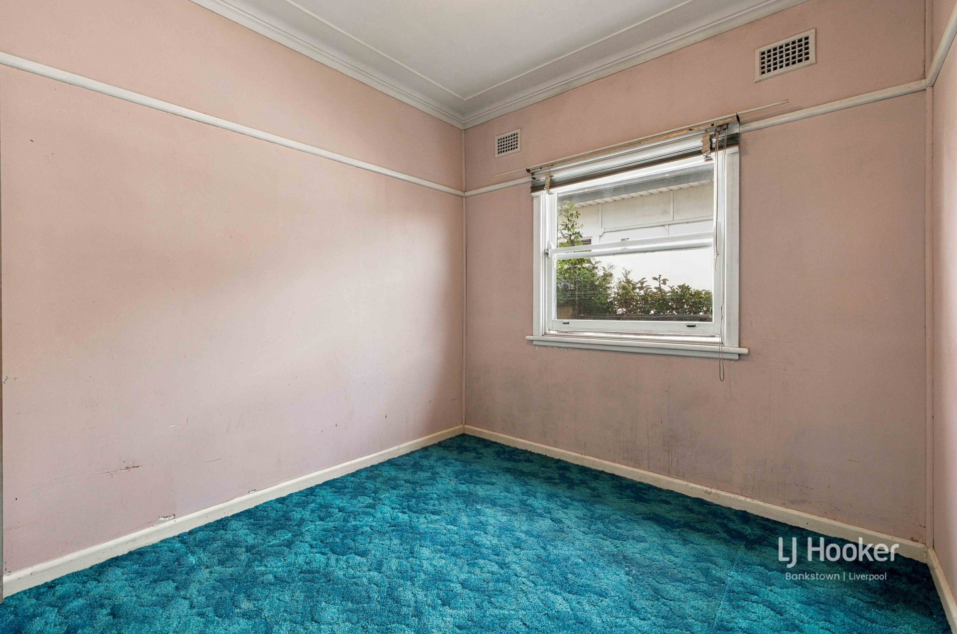 21 Wenke Crescent — photo 9 of 15