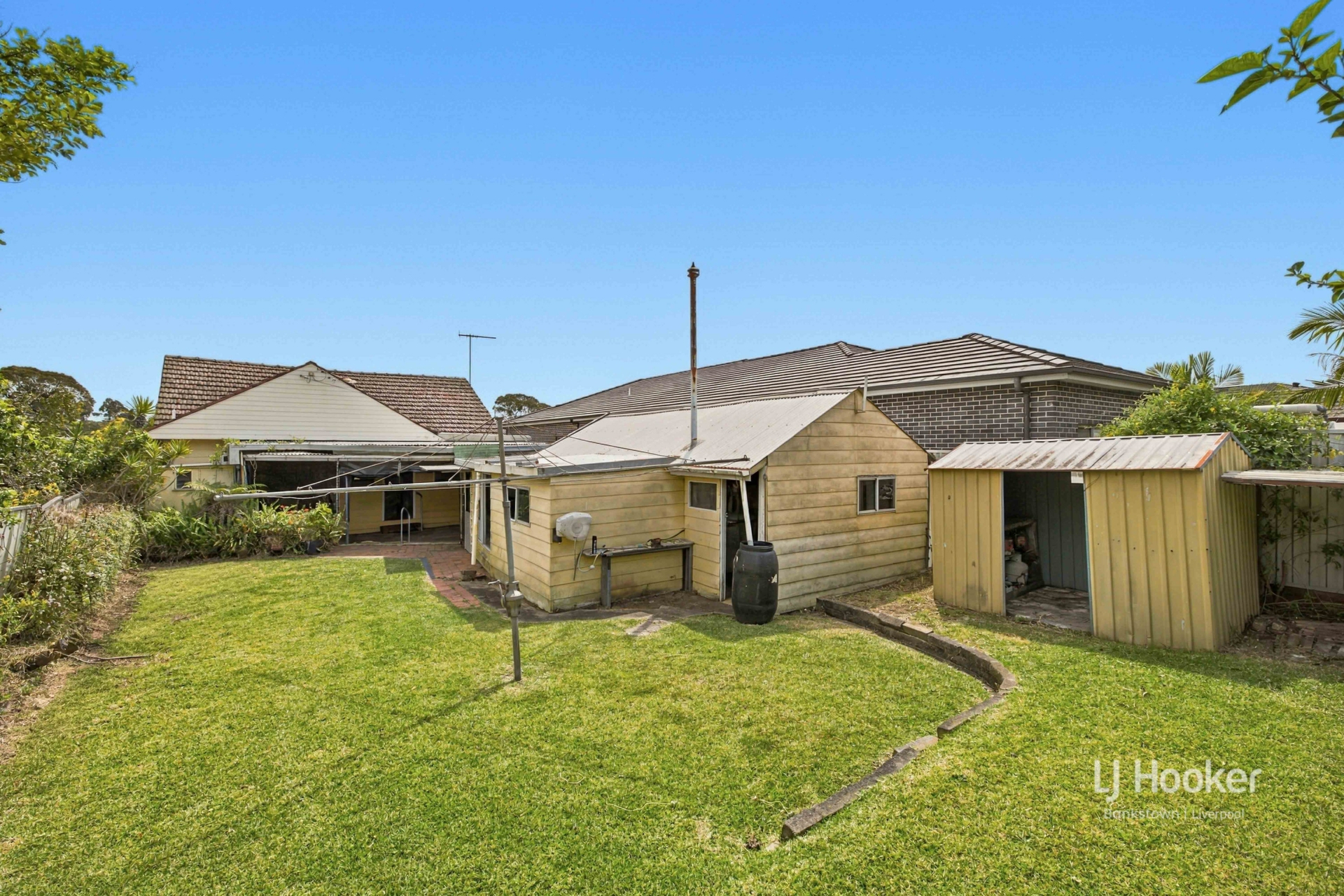 21 Wenke Crescent — photo 13 of 15