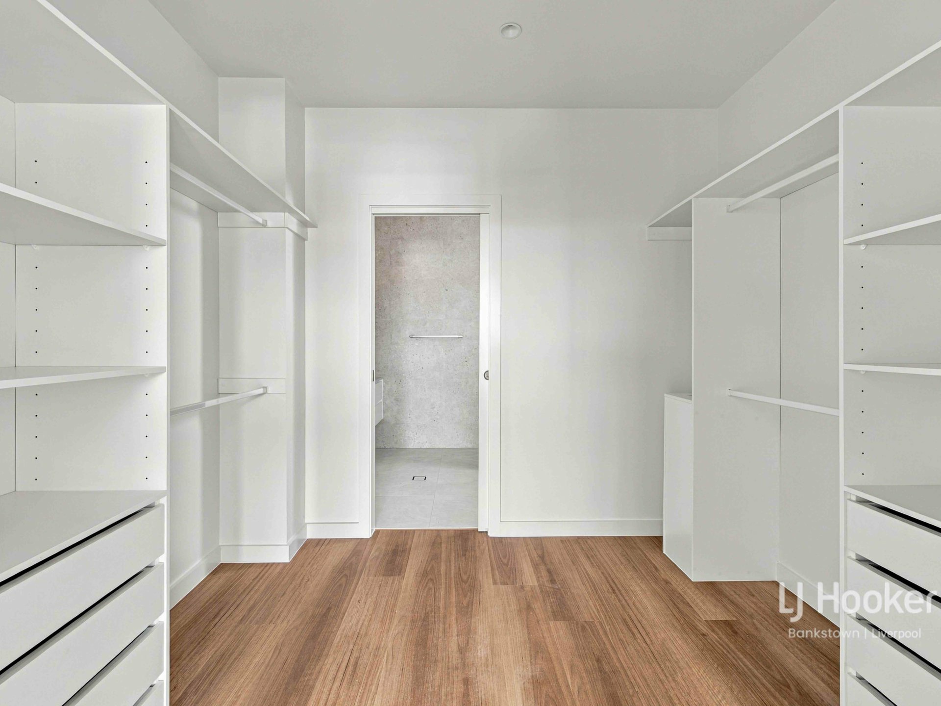 10A Caroline Crescent — photo 7 of 13