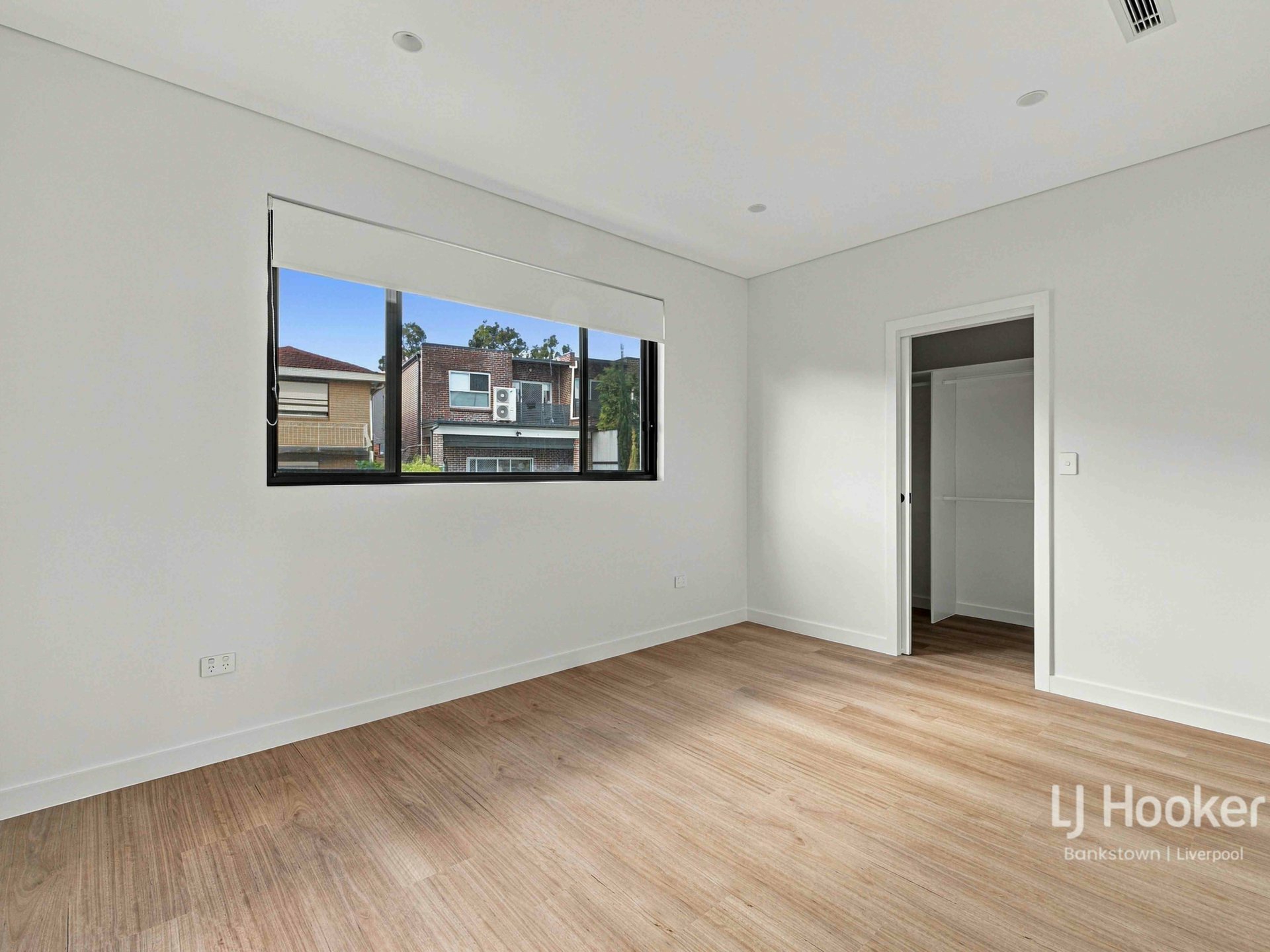 10A Caroline Crescent — photo 9 of 13