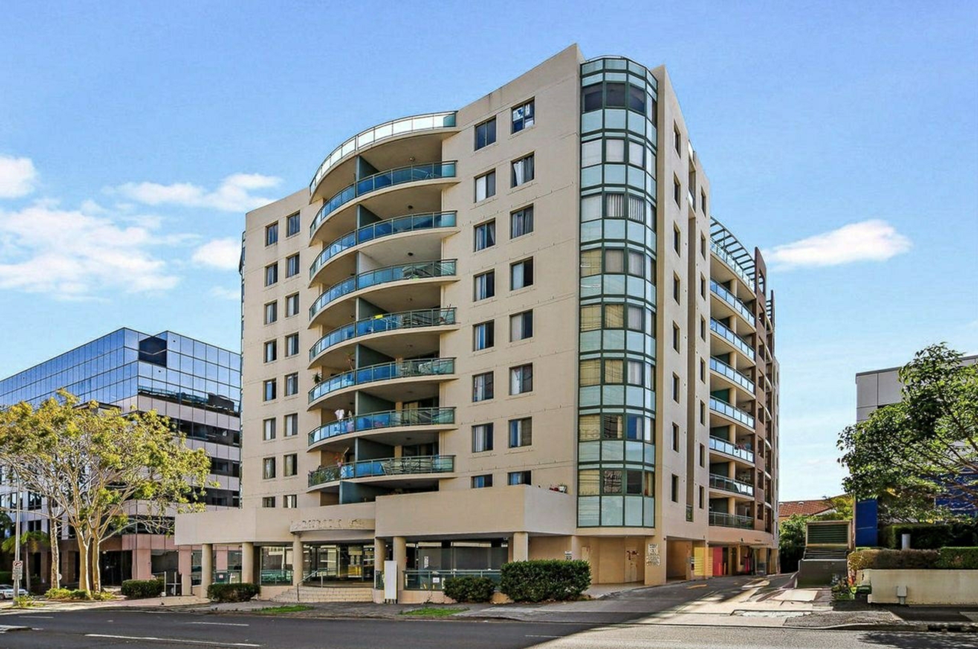 702/16 Meredith Street — photo 14 of 14
