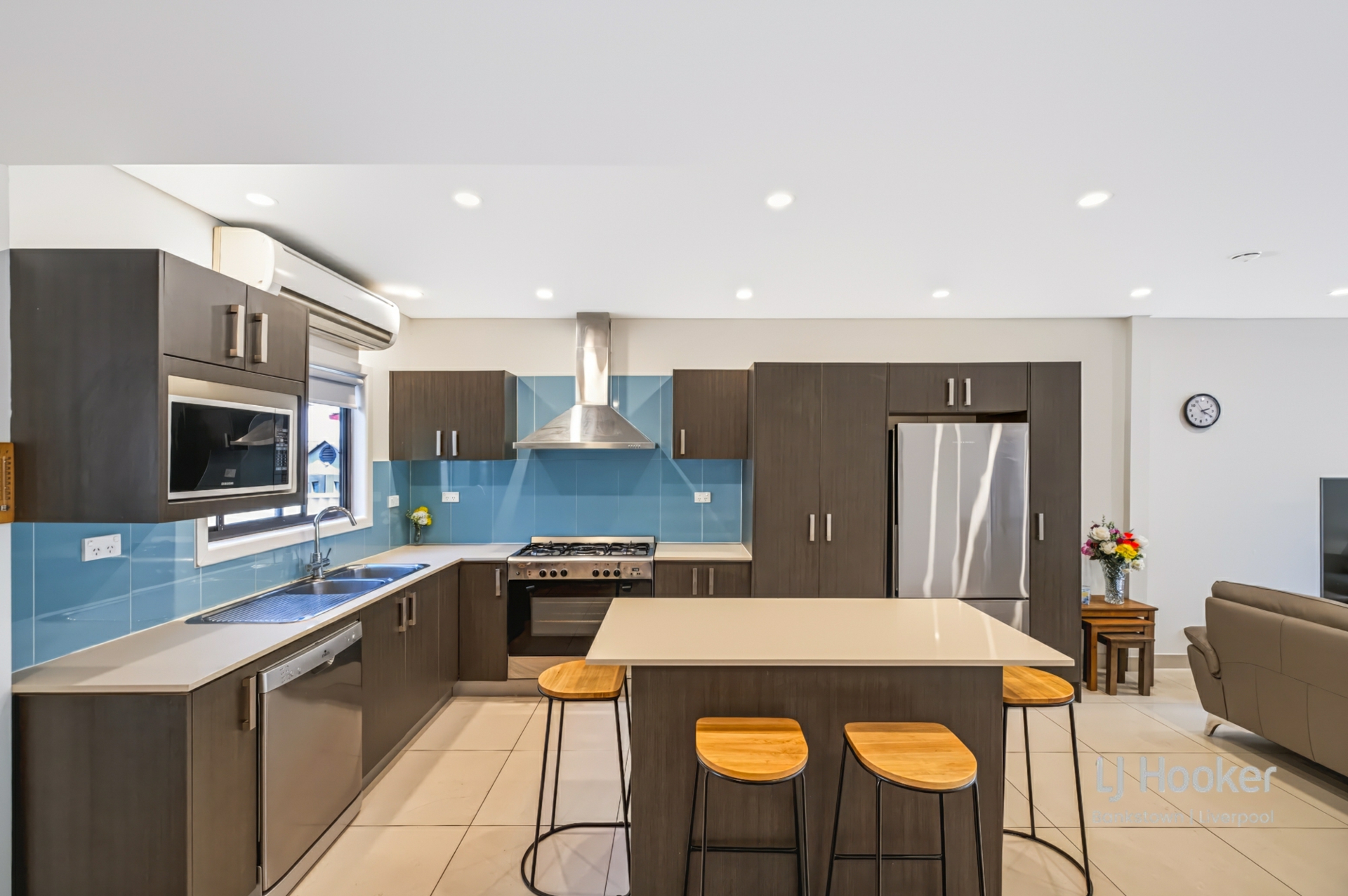 38 Beatrice Street — photo 4 of 17