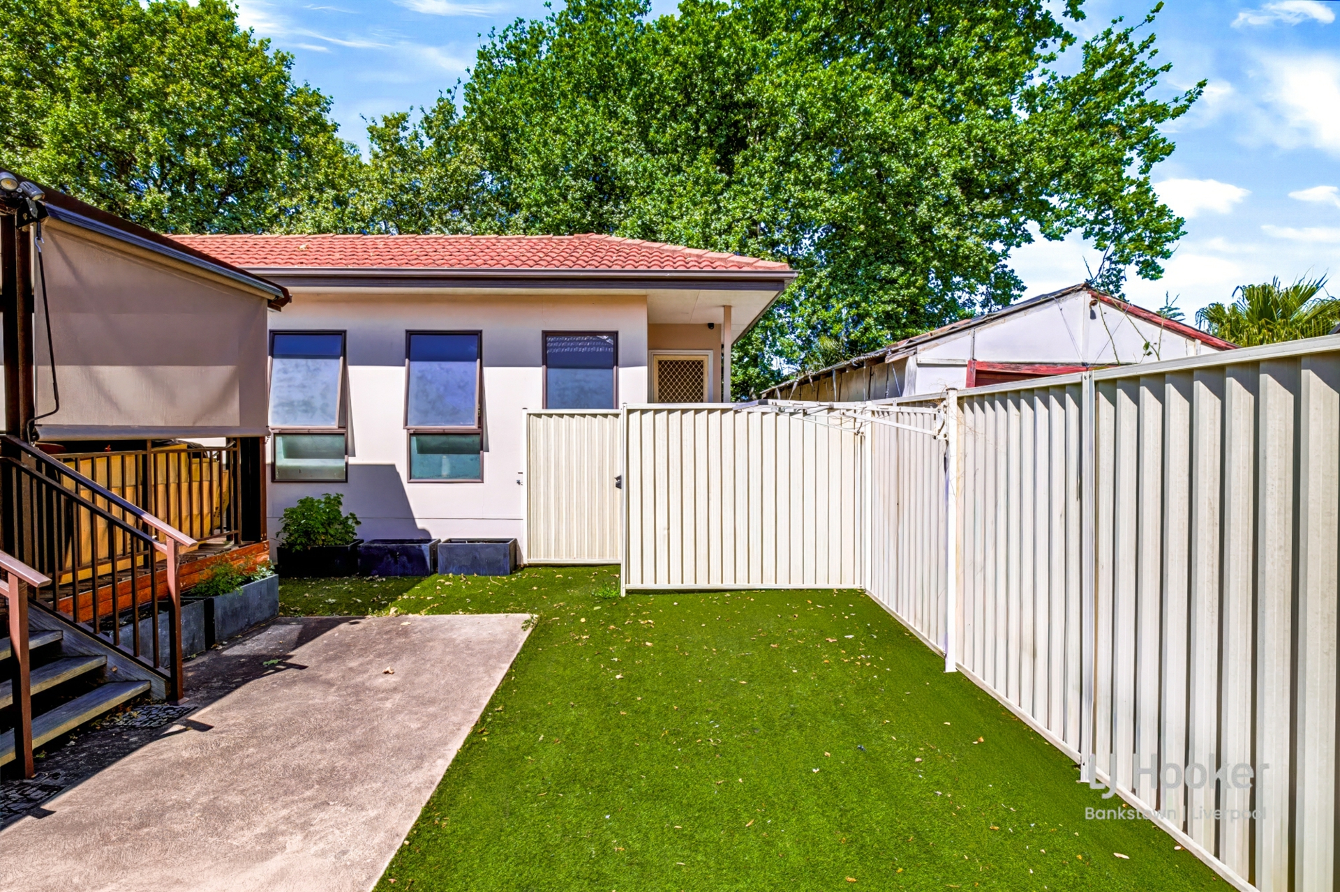 38 Beatrice Street — photo 12 of 17