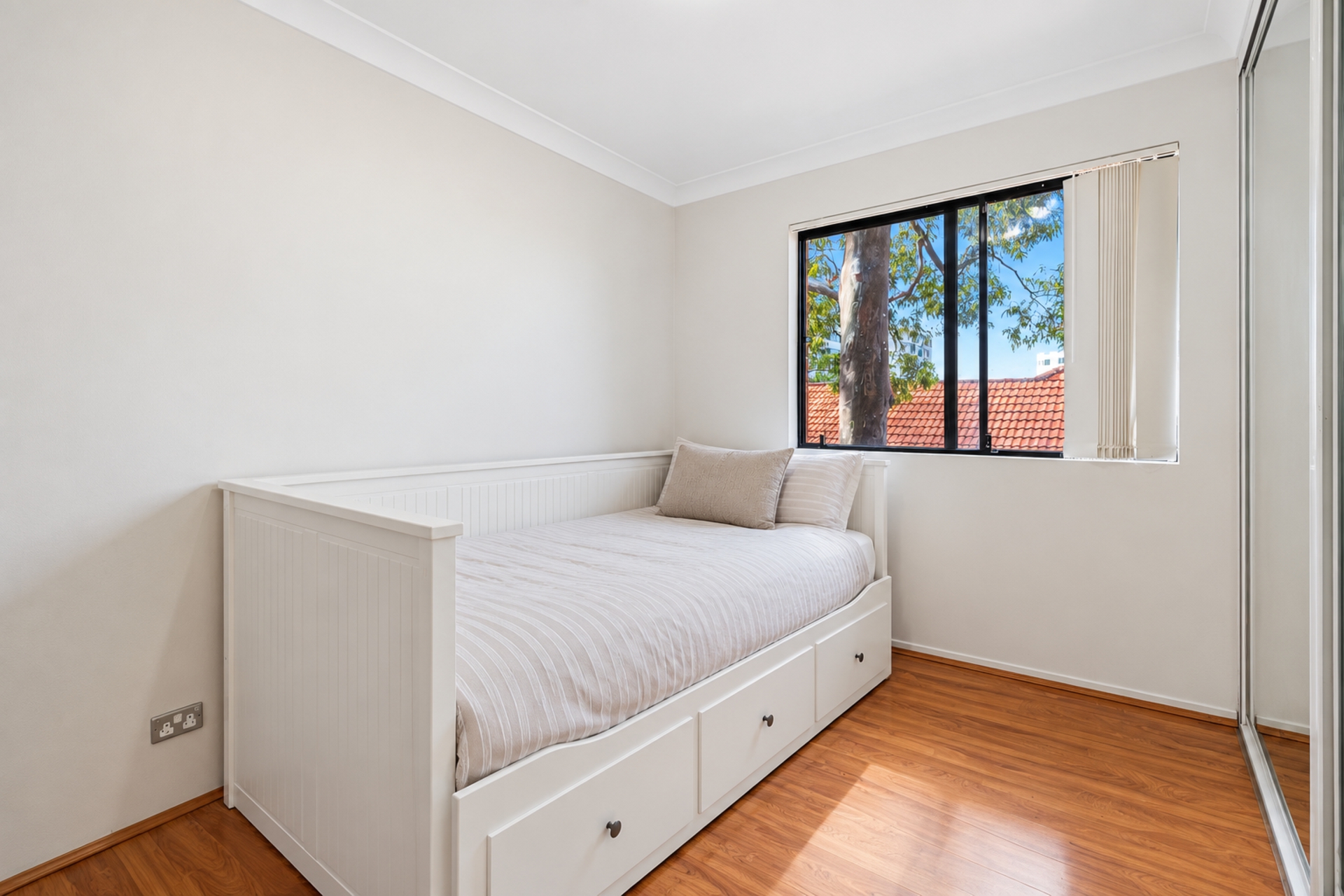 18/38 Meredith Street — photo 9 of 13