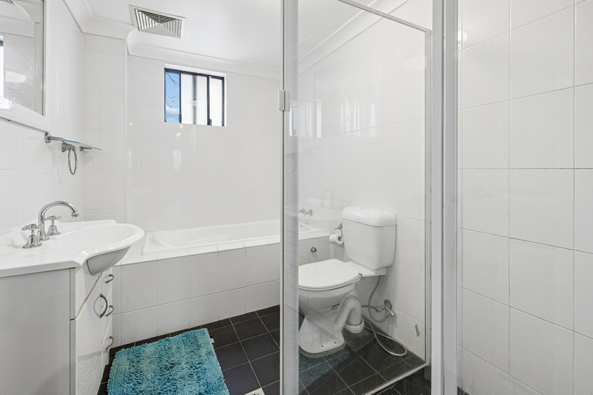 18/38 Meredith Street — photo 10 of 13