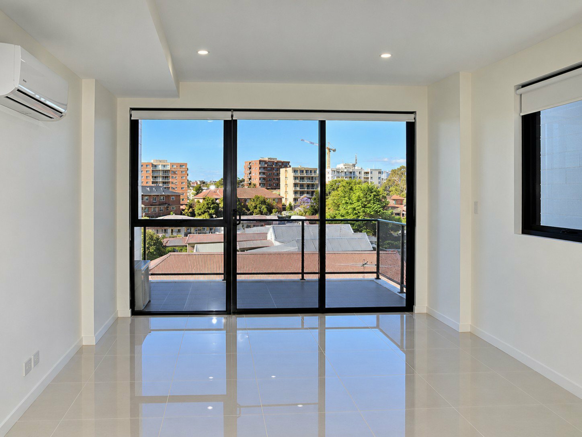 305/21-25 Leonard Street — photo 2 of 6