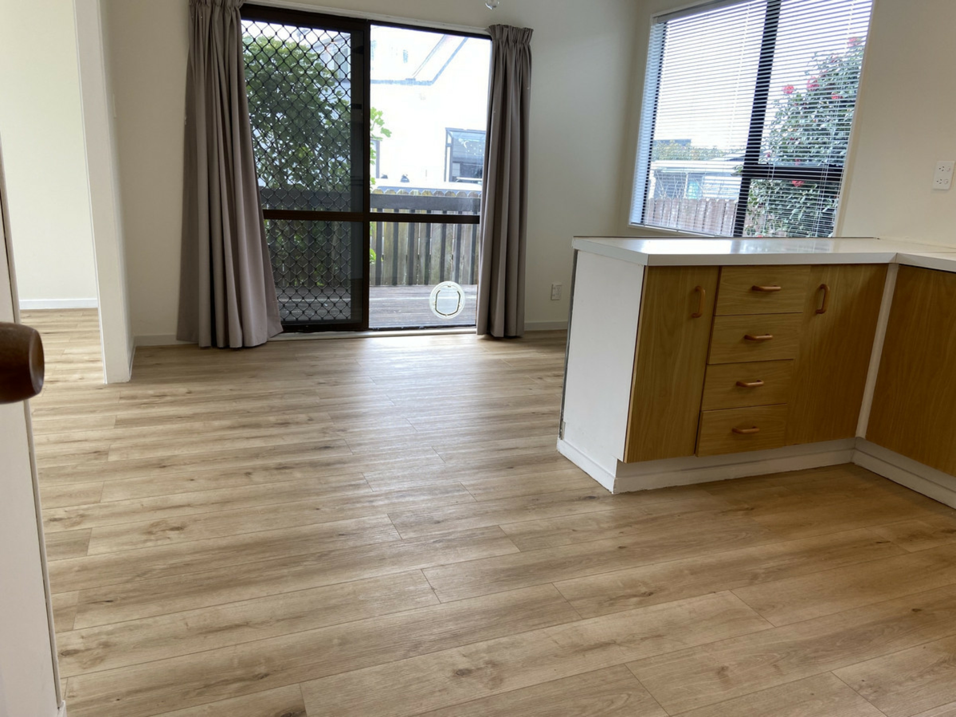 Te Atatu Peninsula, 0610