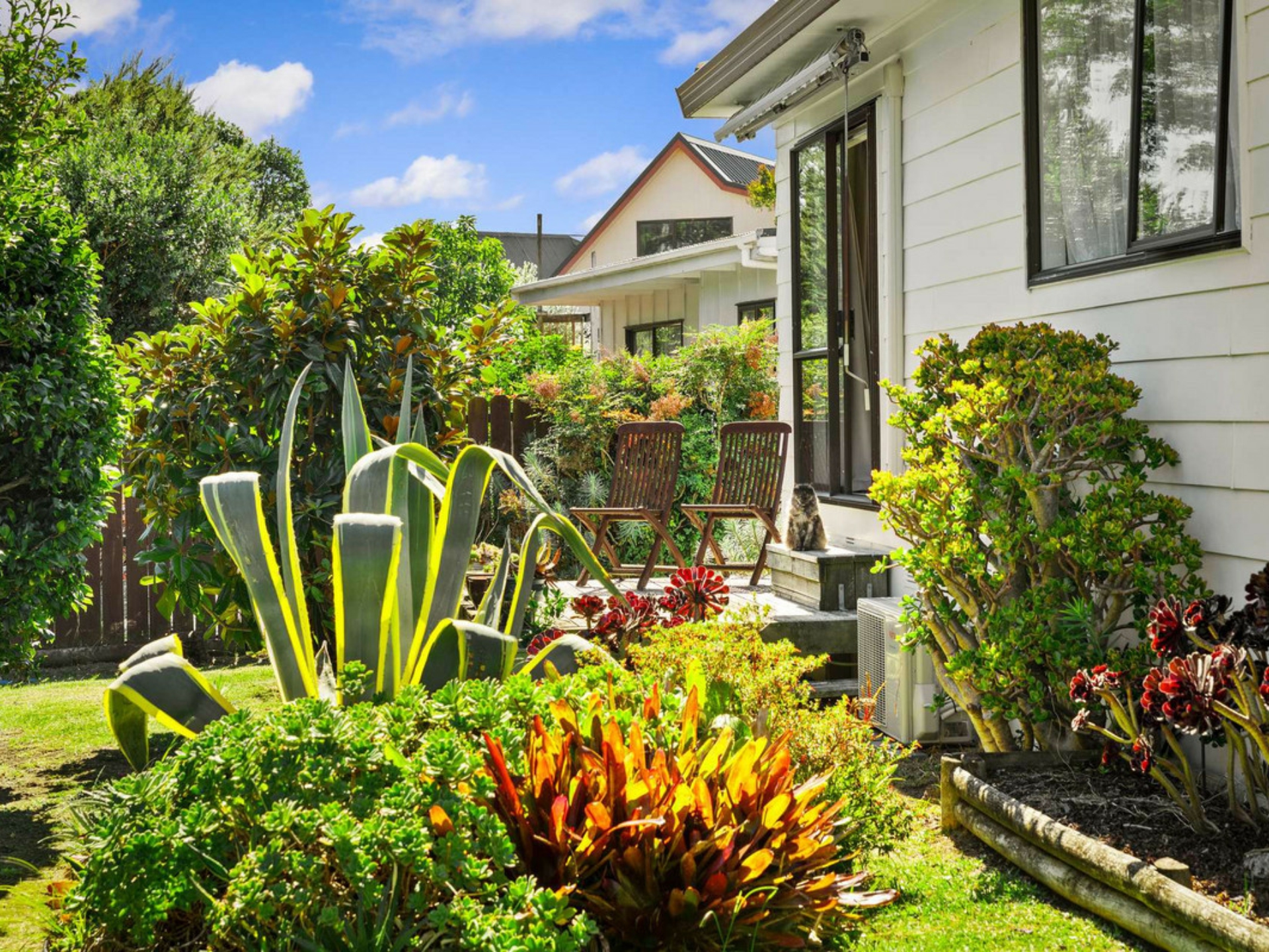 Te Atatu Peninsula, 0610