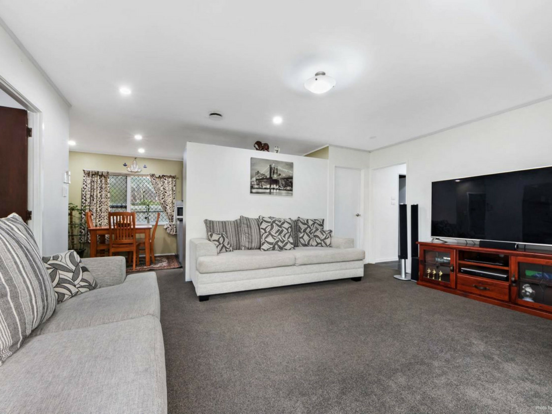 Mount Roskill, 1025