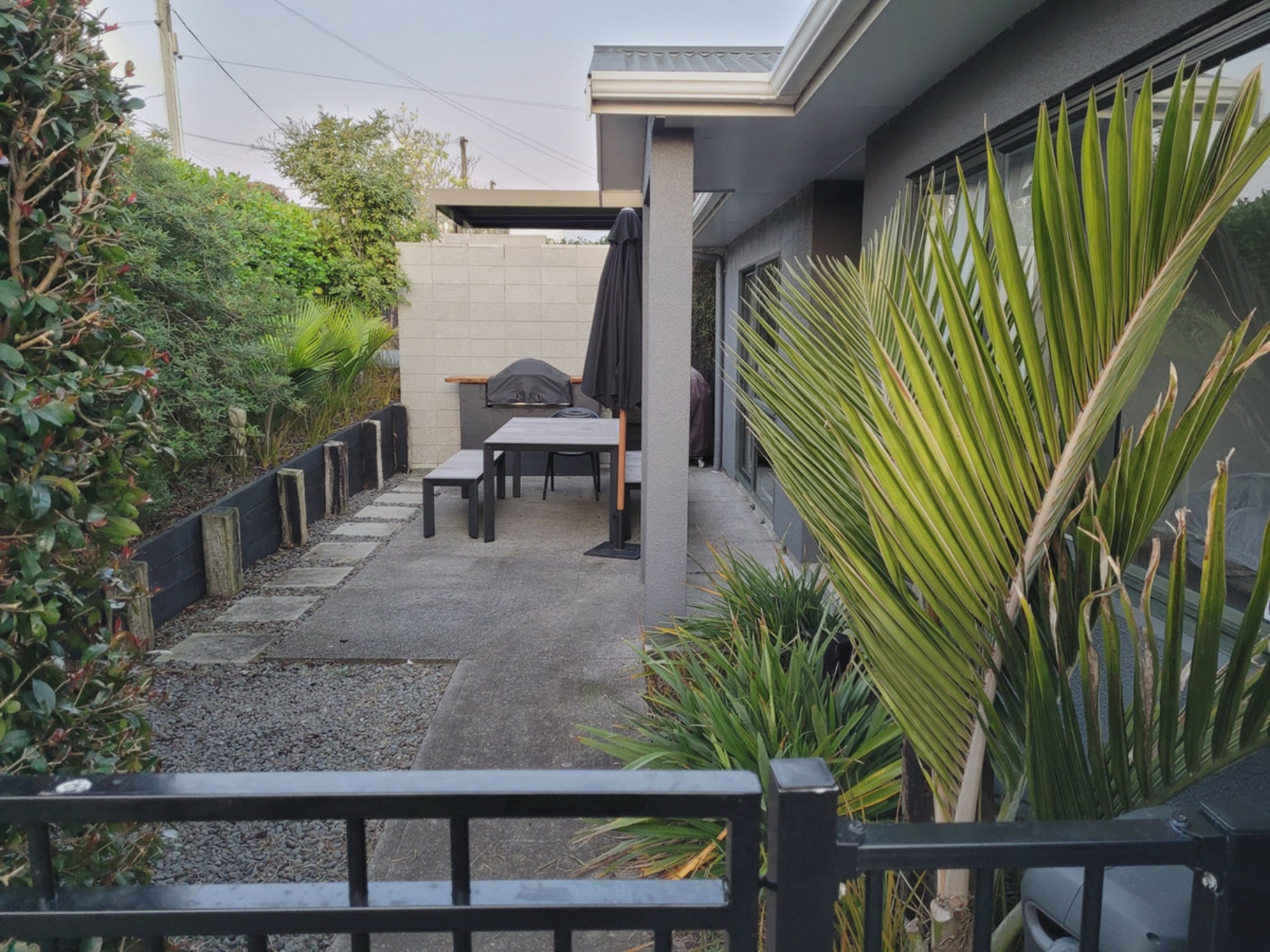 Avondale, 0600