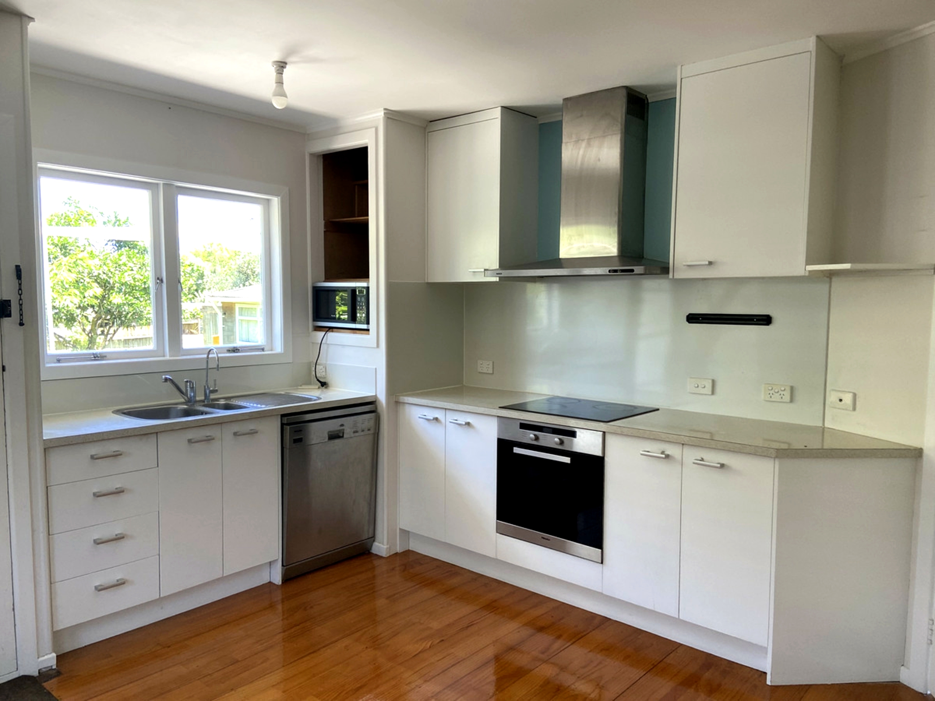14 Hereford Street, TE ATATU PENINSULA