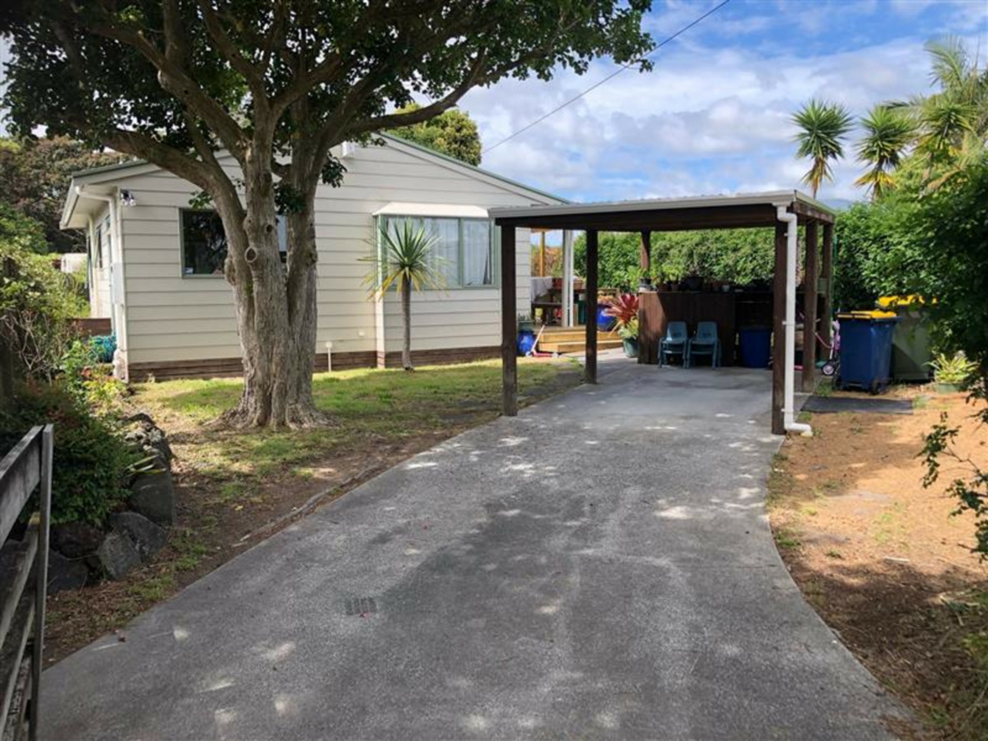 1/6 Holman Road Te Atatu Peninsula House for Rent LJ Hooker