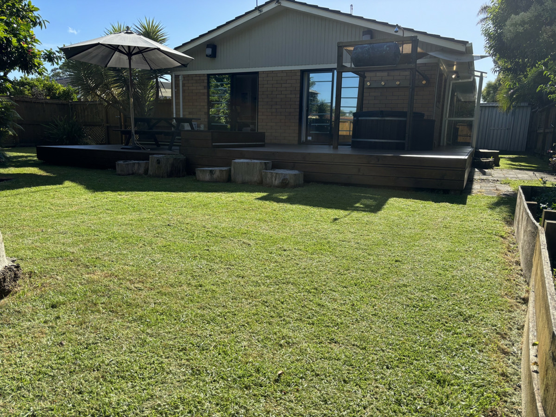 2/3 Papatahi, HENDERSON VALLEY