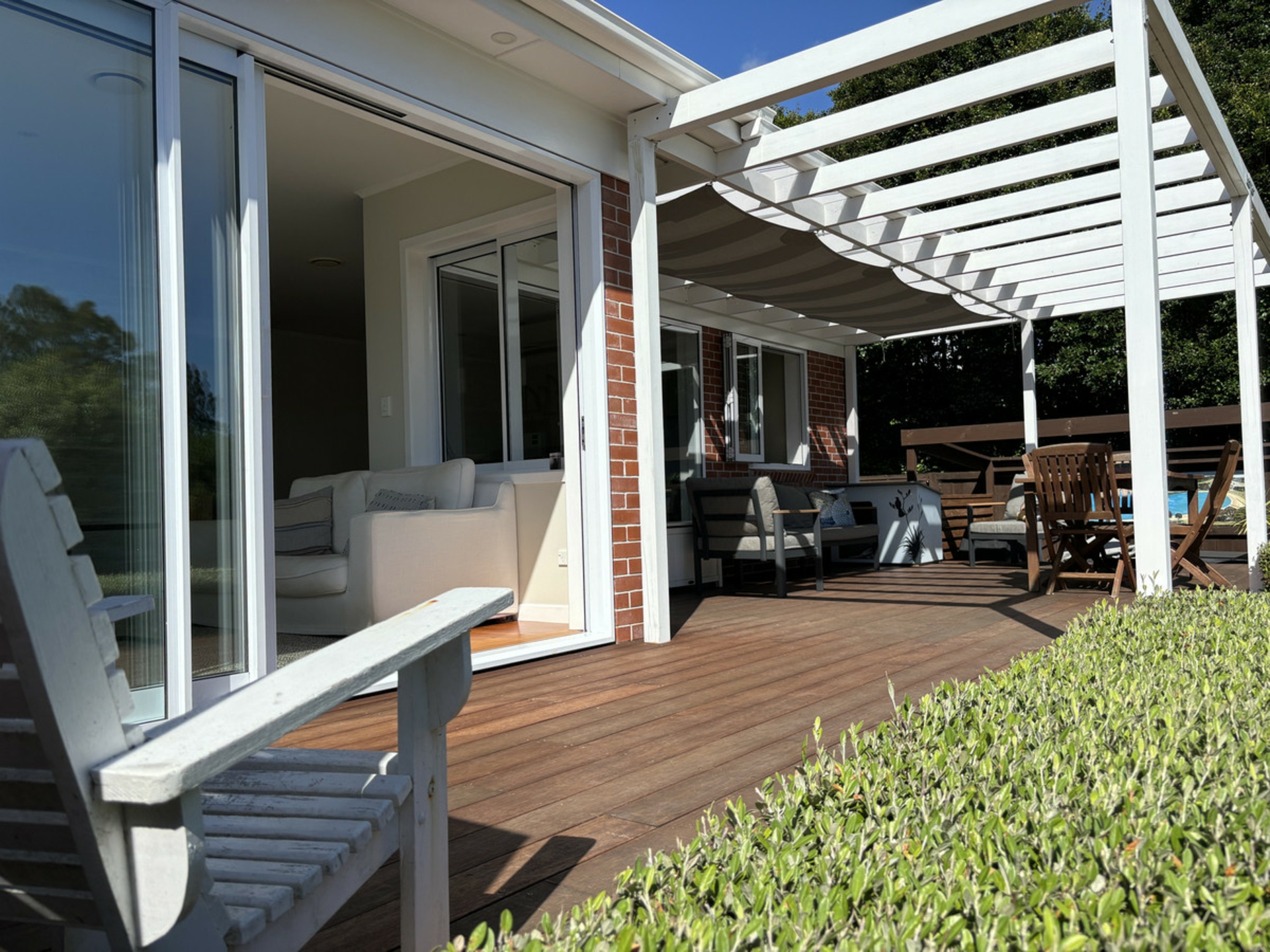 22 Clinton Avenue, TE ATATU PENINSULA