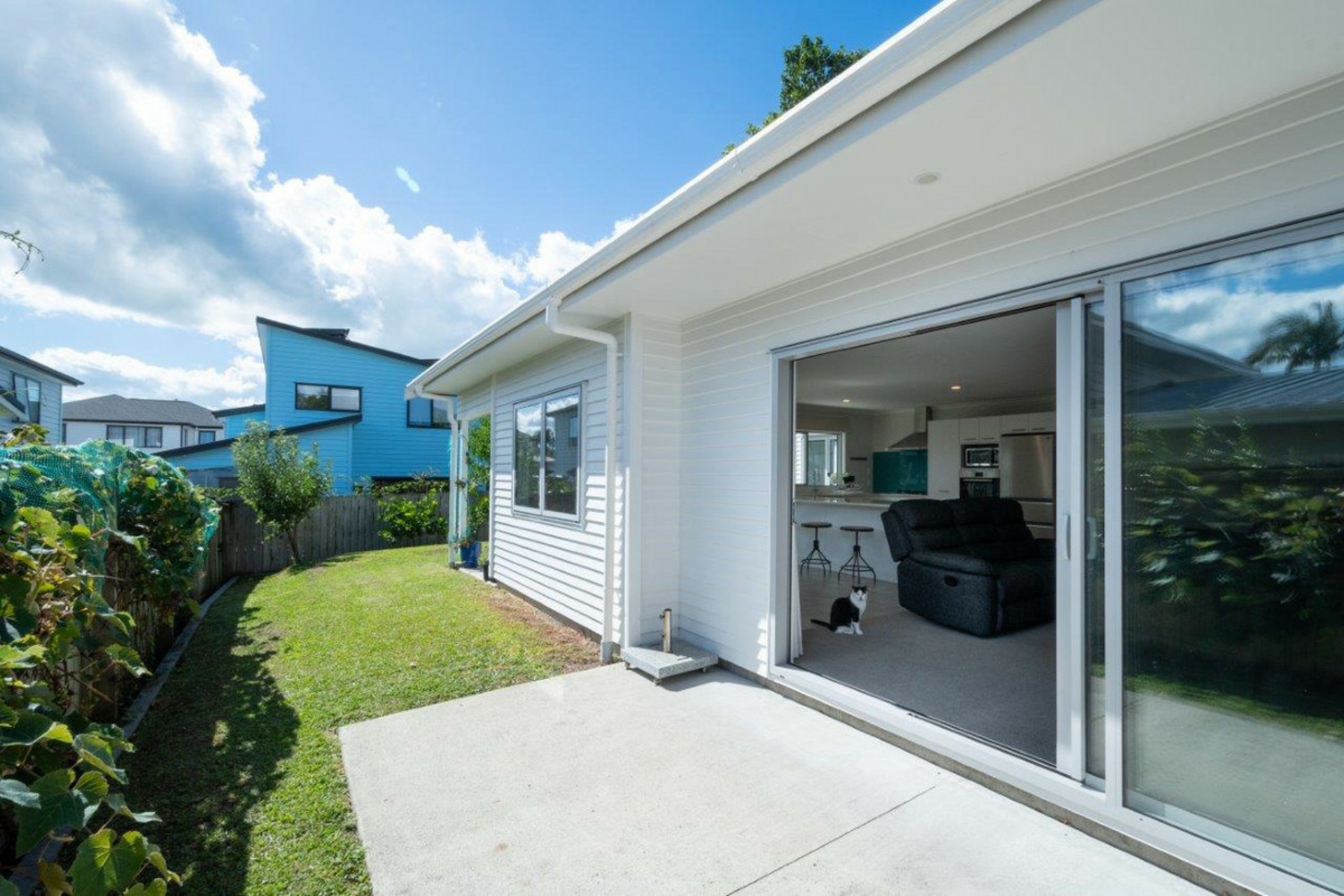 B/91 Wharf Road, TE ATATU PENINSULA