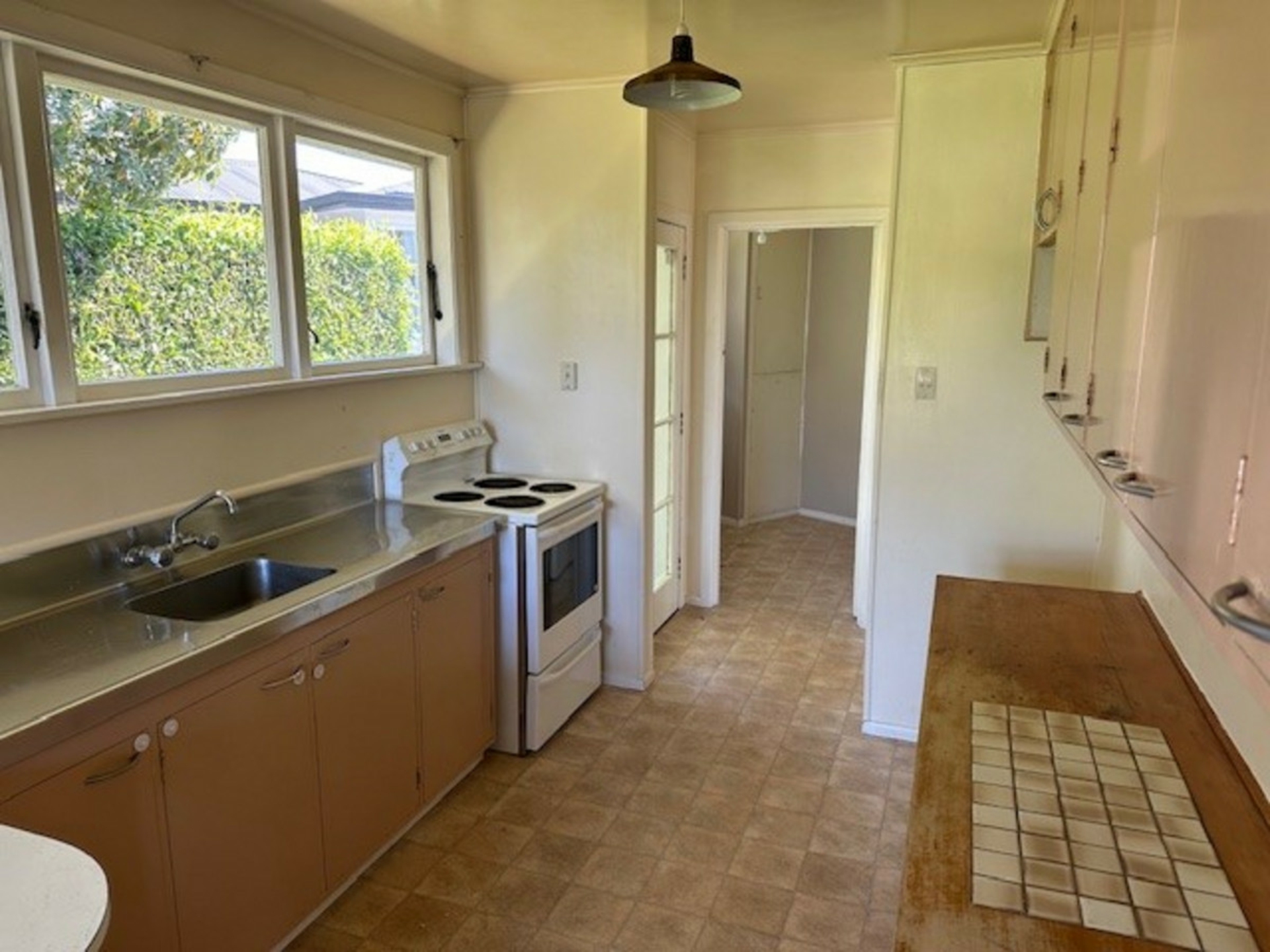 40 Kingdale Road, HENDERSON