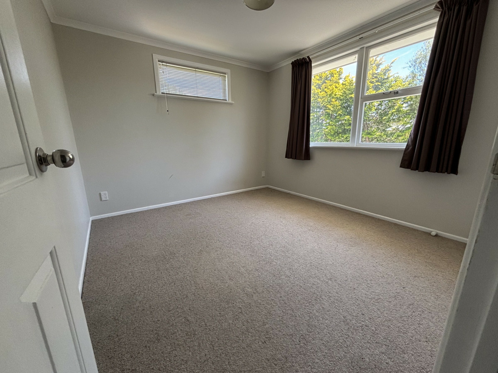 40 Kingdale Road, HENDERSON