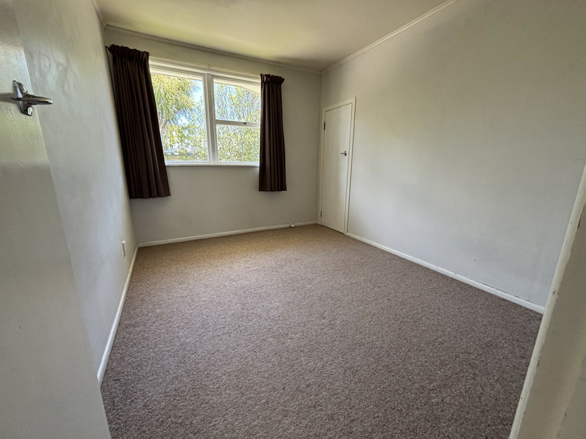 40 Kingdale Road, HENDERSON