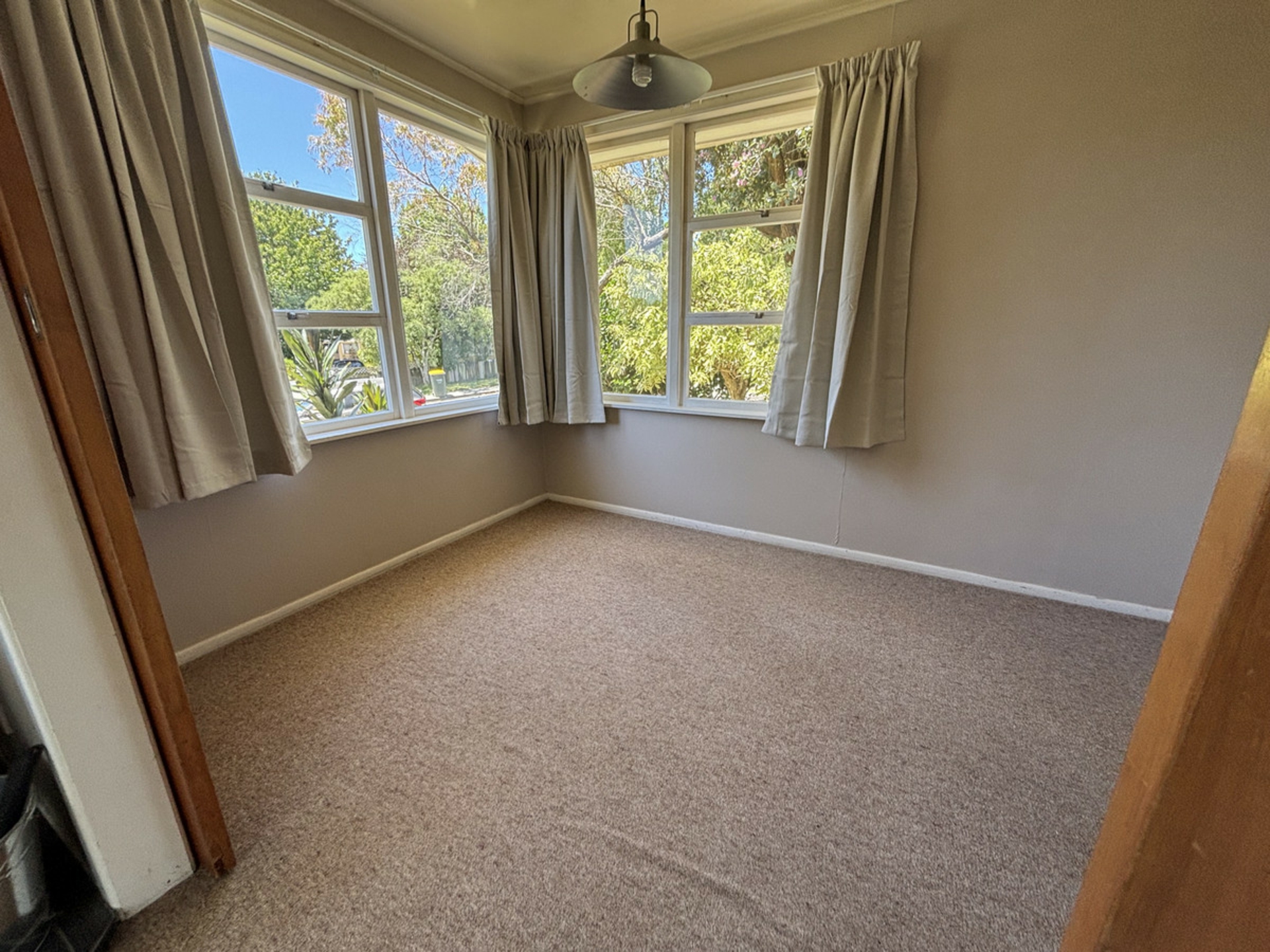 40 Kingdale Road, HENDERSON