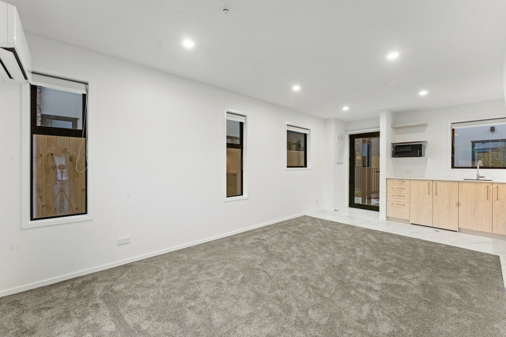 16/10 Fathom Place, TE ATATU PENINSULA