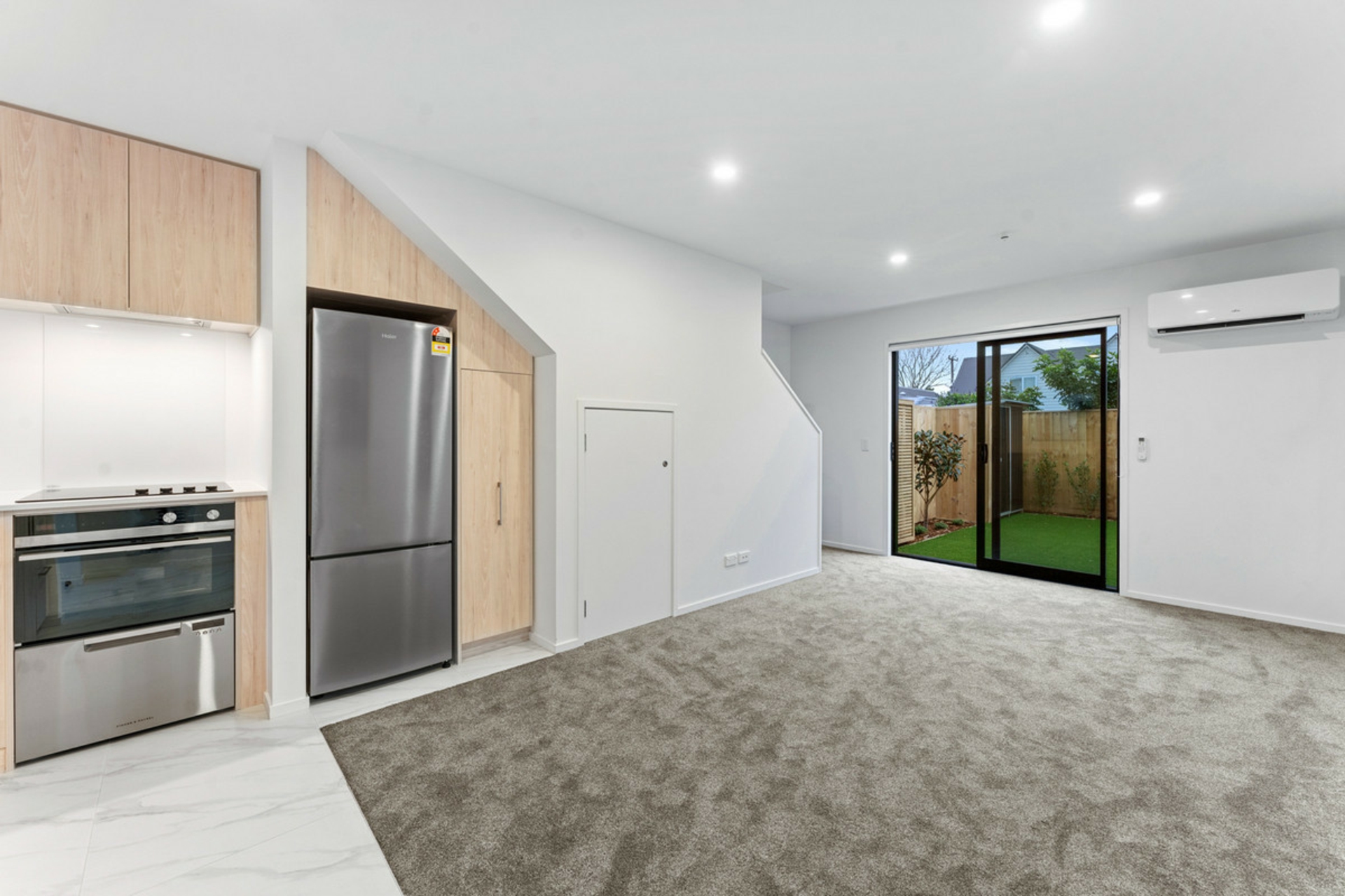 16/10 Fathom Place, TE ATATU PENINSULA