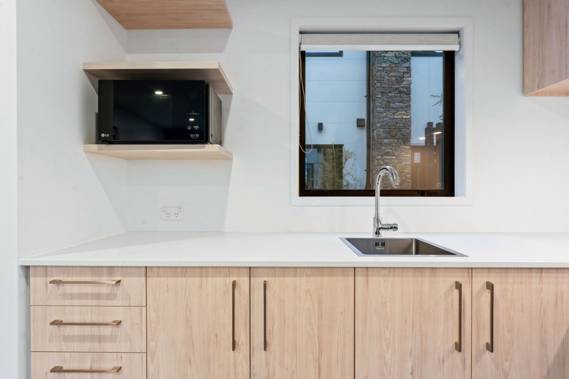 16/10 Fathom Place, TE ATATU PENINSULA