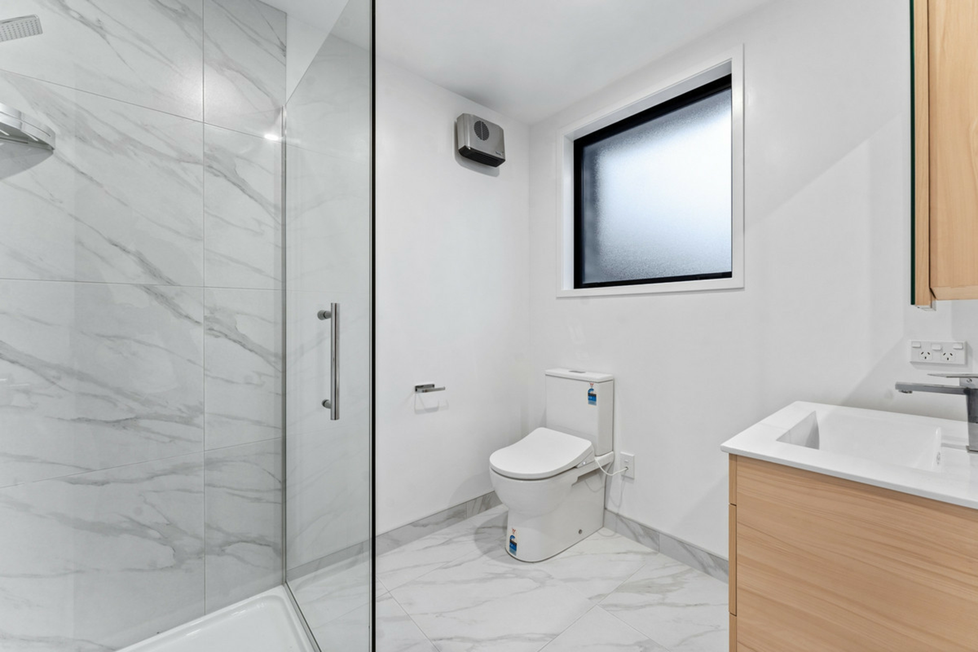 16/10 Fathom Place, TE ATATU PENINSULA