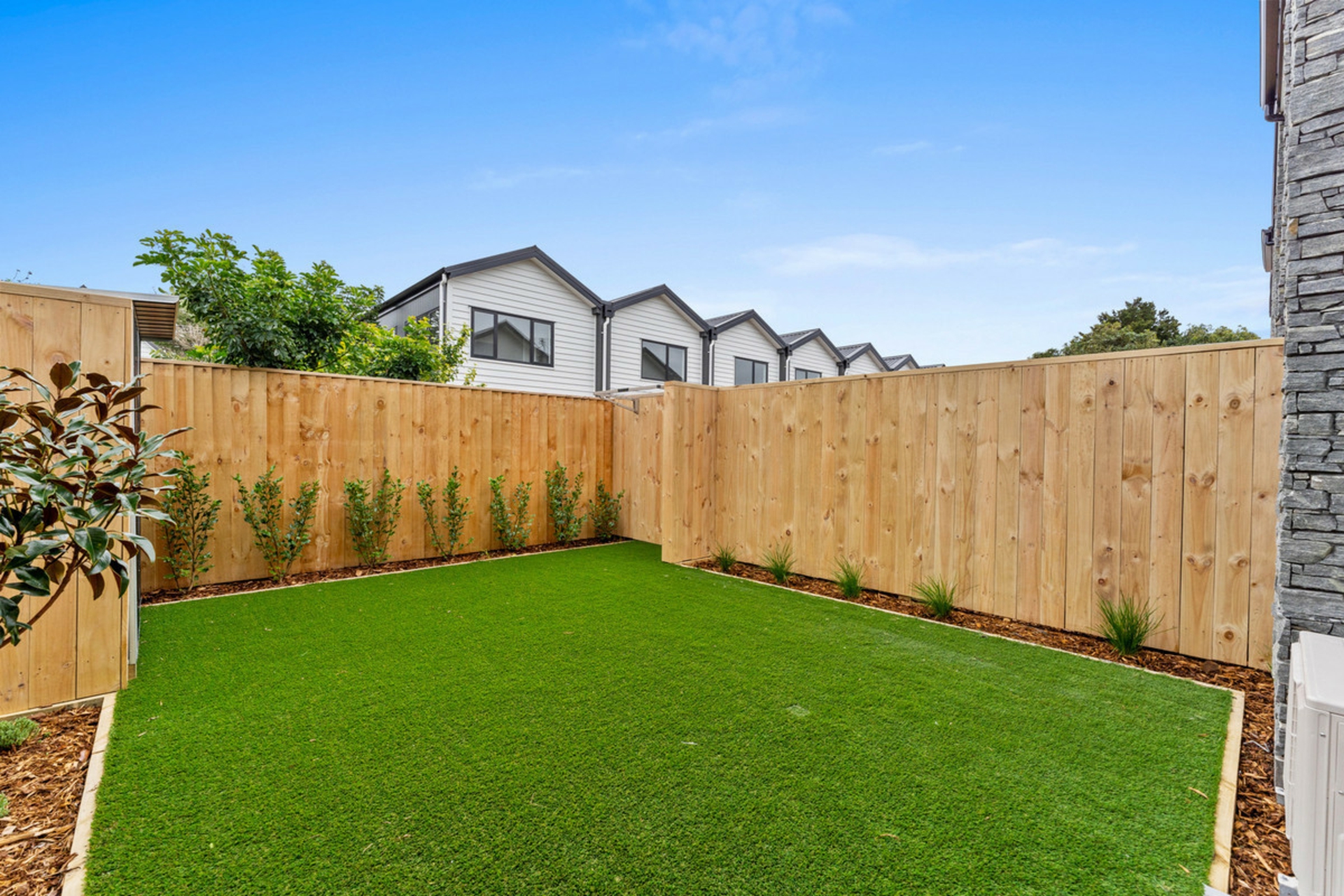 16/10 Fathom Place, TE ATATU PENINSULA