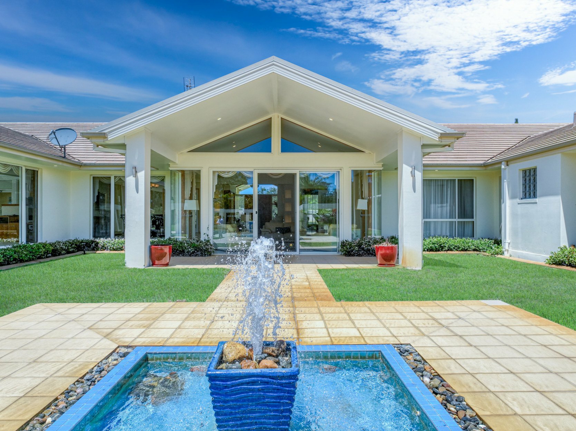 26 Reflections Drive, ONE MILE