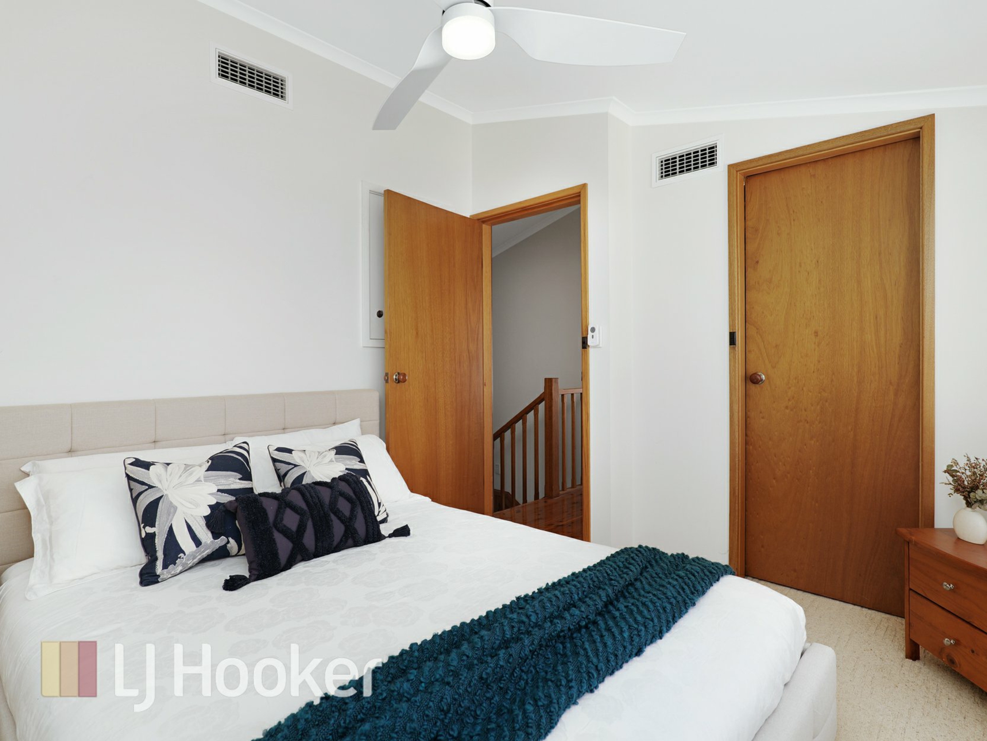 16 Waratah Avenue, SALAMANDER BAY