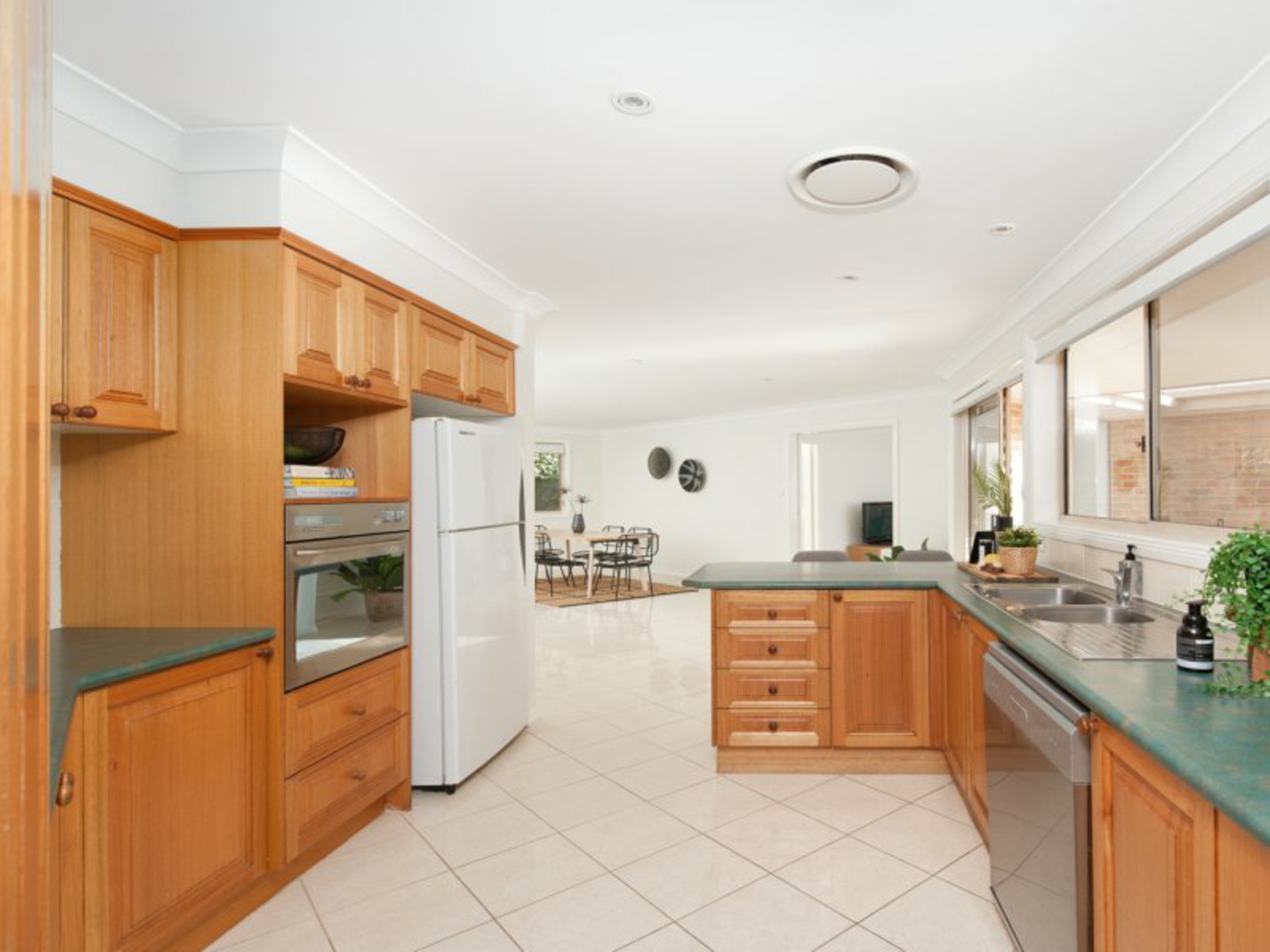 12 Whiting Place — photo 4 of 13