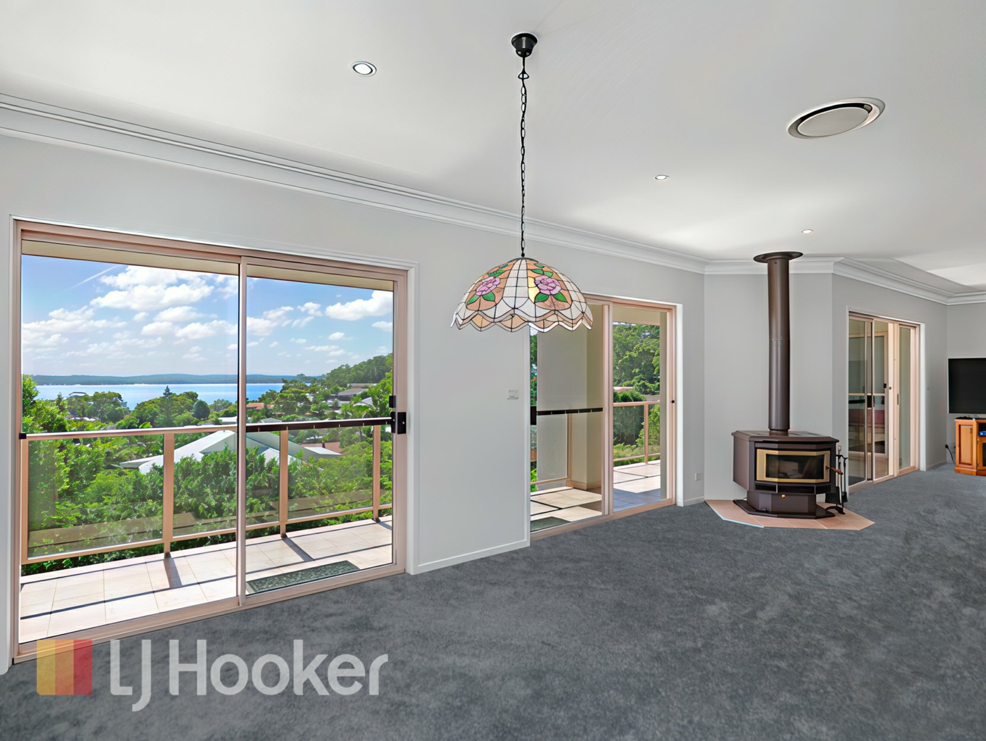 54 The Peninsula, CORLETTE