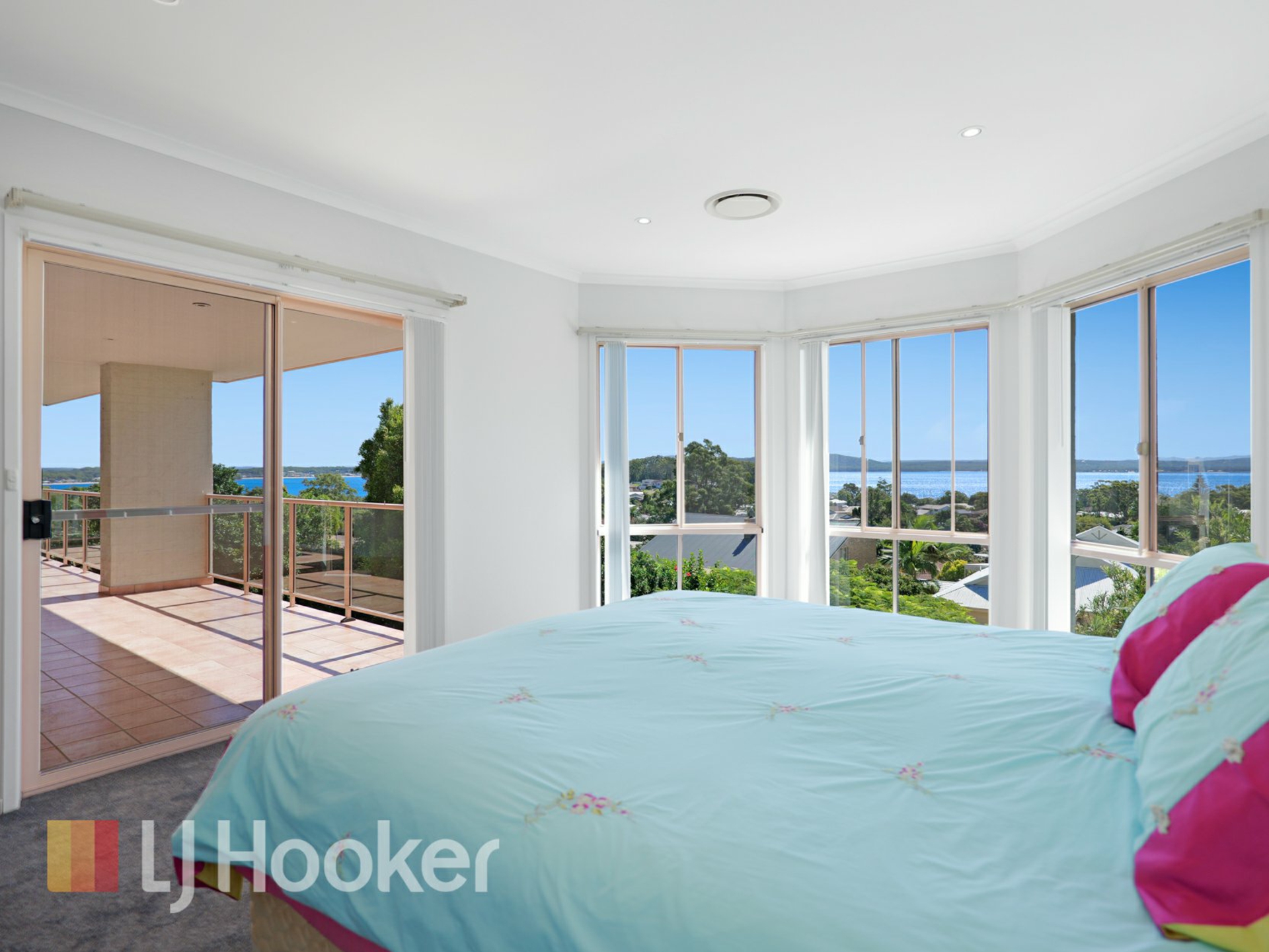 54 The Peninsula, CORLETTE