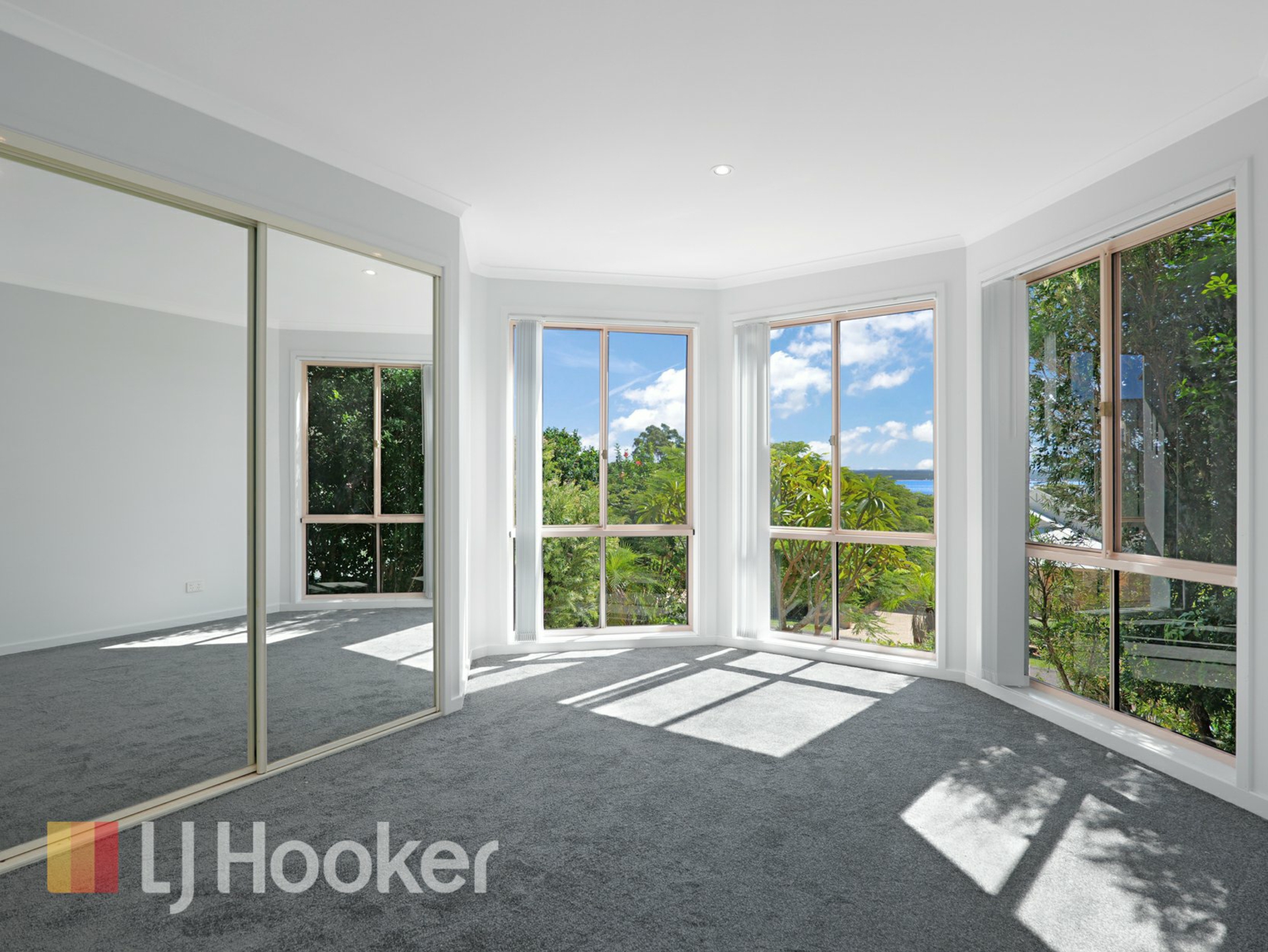 54 The Peninsula, CORLETTE