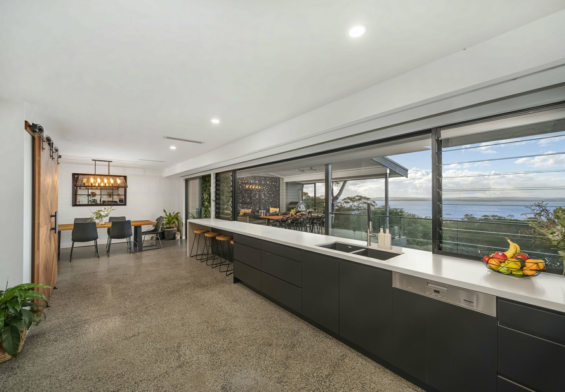 10 Wallawa Road, NELSON BAY