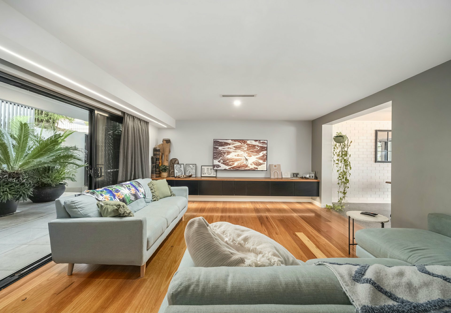 10 Wallawa Road, NELSON BAY