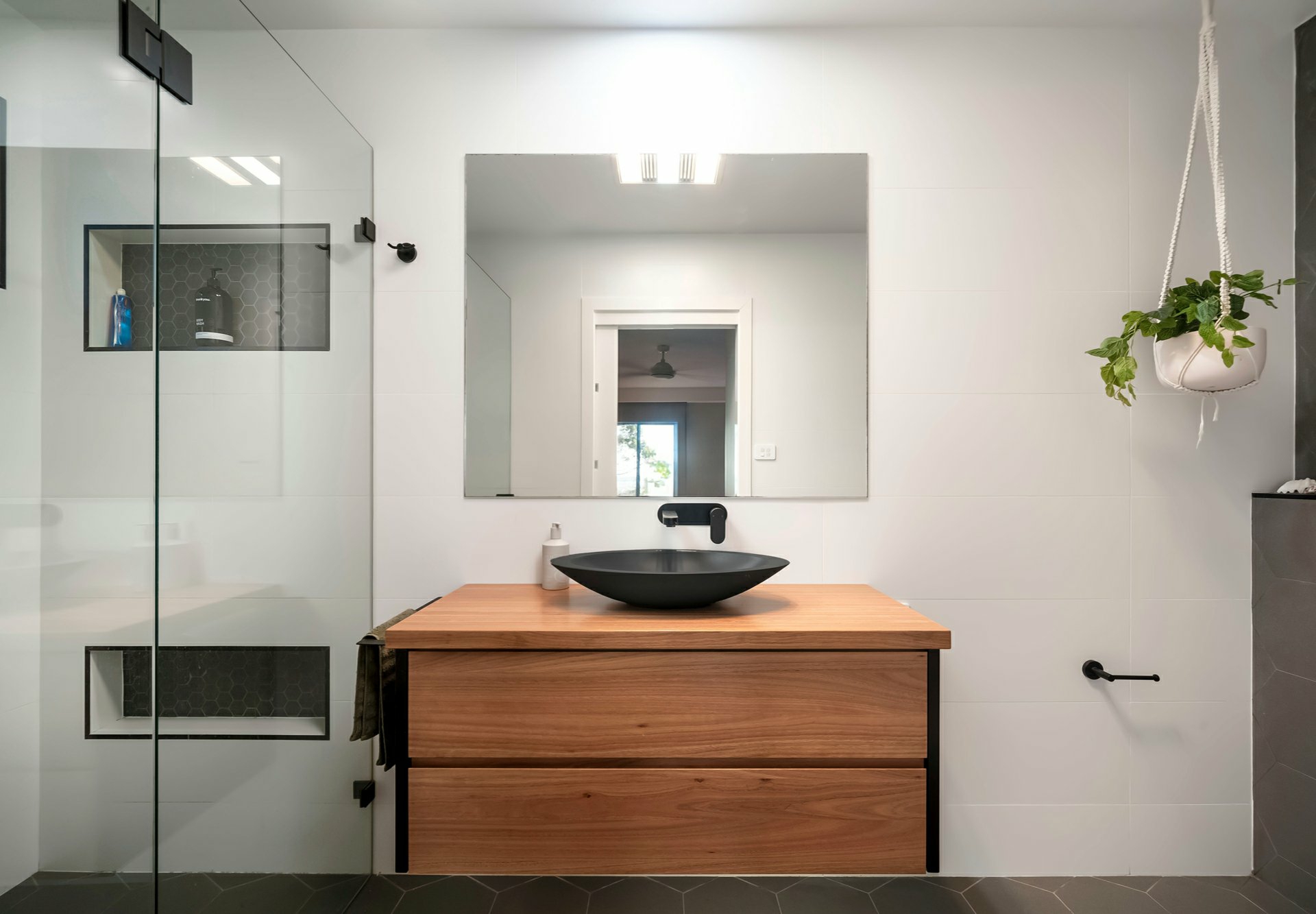 10 Wallawa Road, NELSON BAY